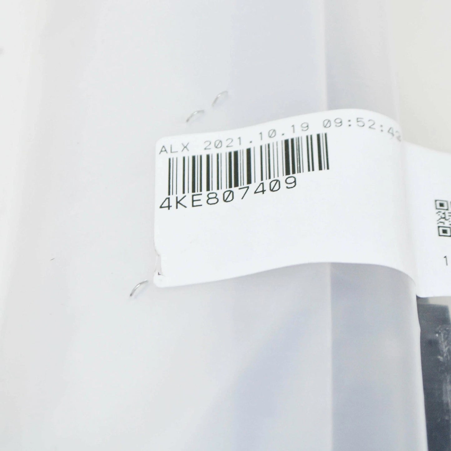 NEW AUDI E-TRON REAR LEFT BUMPER ADAPTER 4KE807409 ORIGINAL