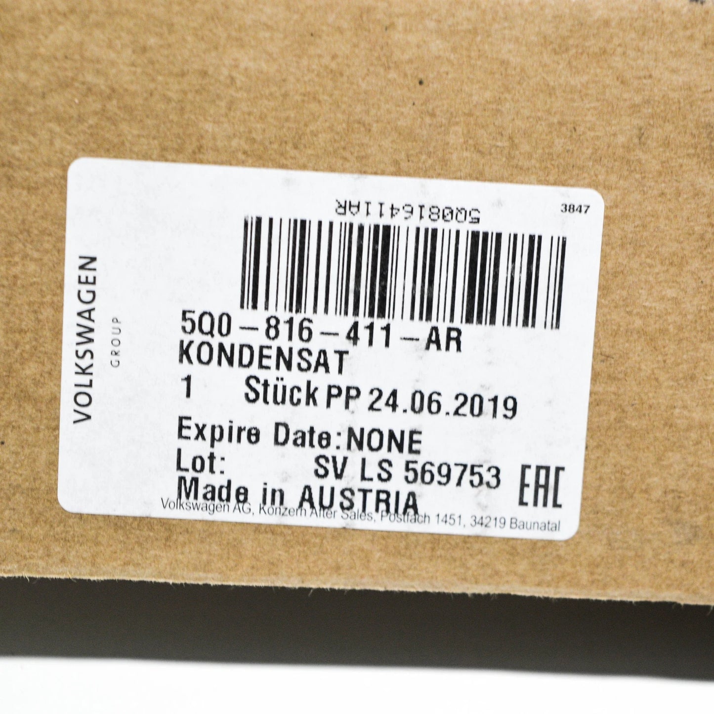 NEW VOLKSWAGEN GOLF MK7 A/C RADIATOR 5Q0816411AR ORIGINAL