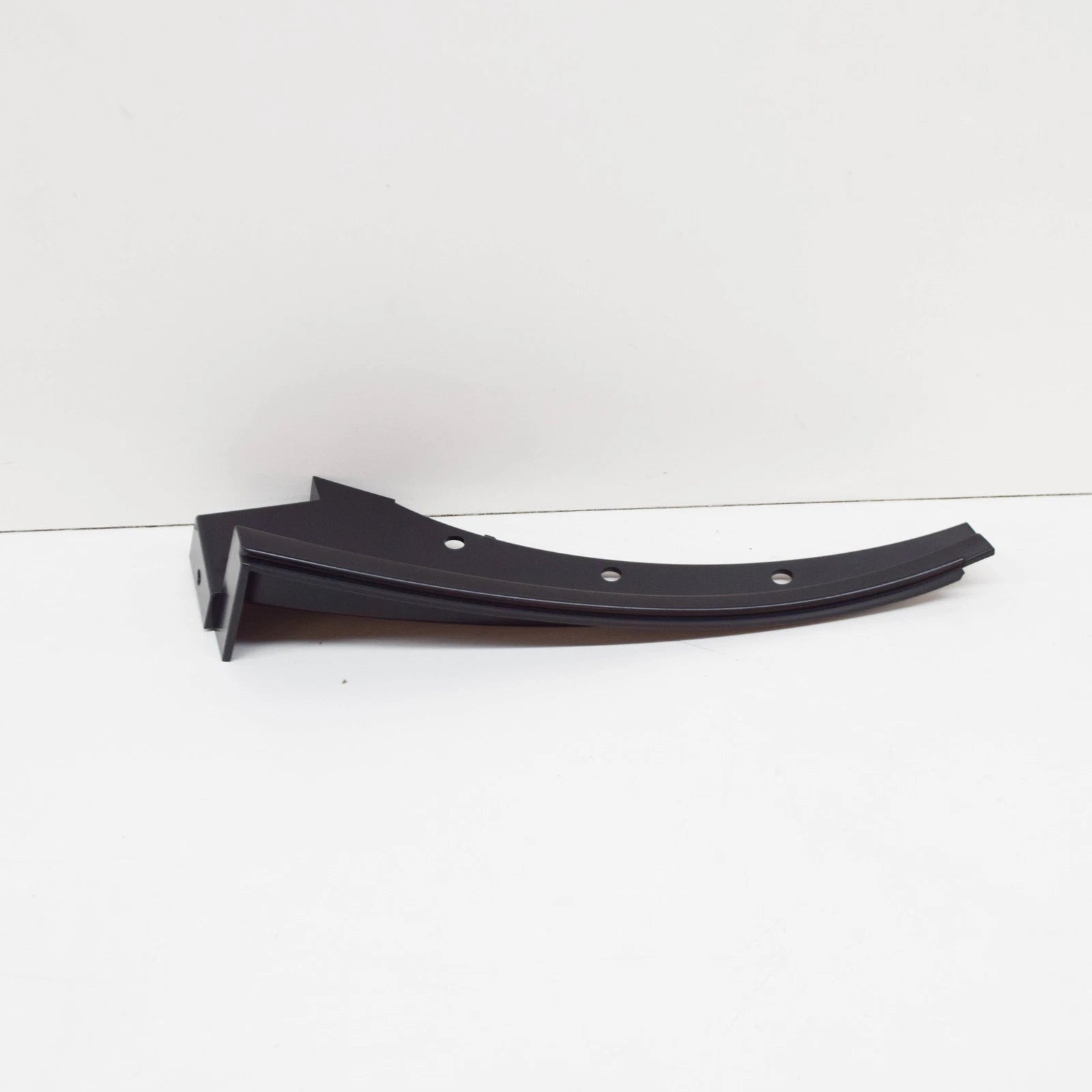 NEW BMW M3 E30 REAR LEFT WHEEL HOUSING COVER 51711961929 ORIGINAL