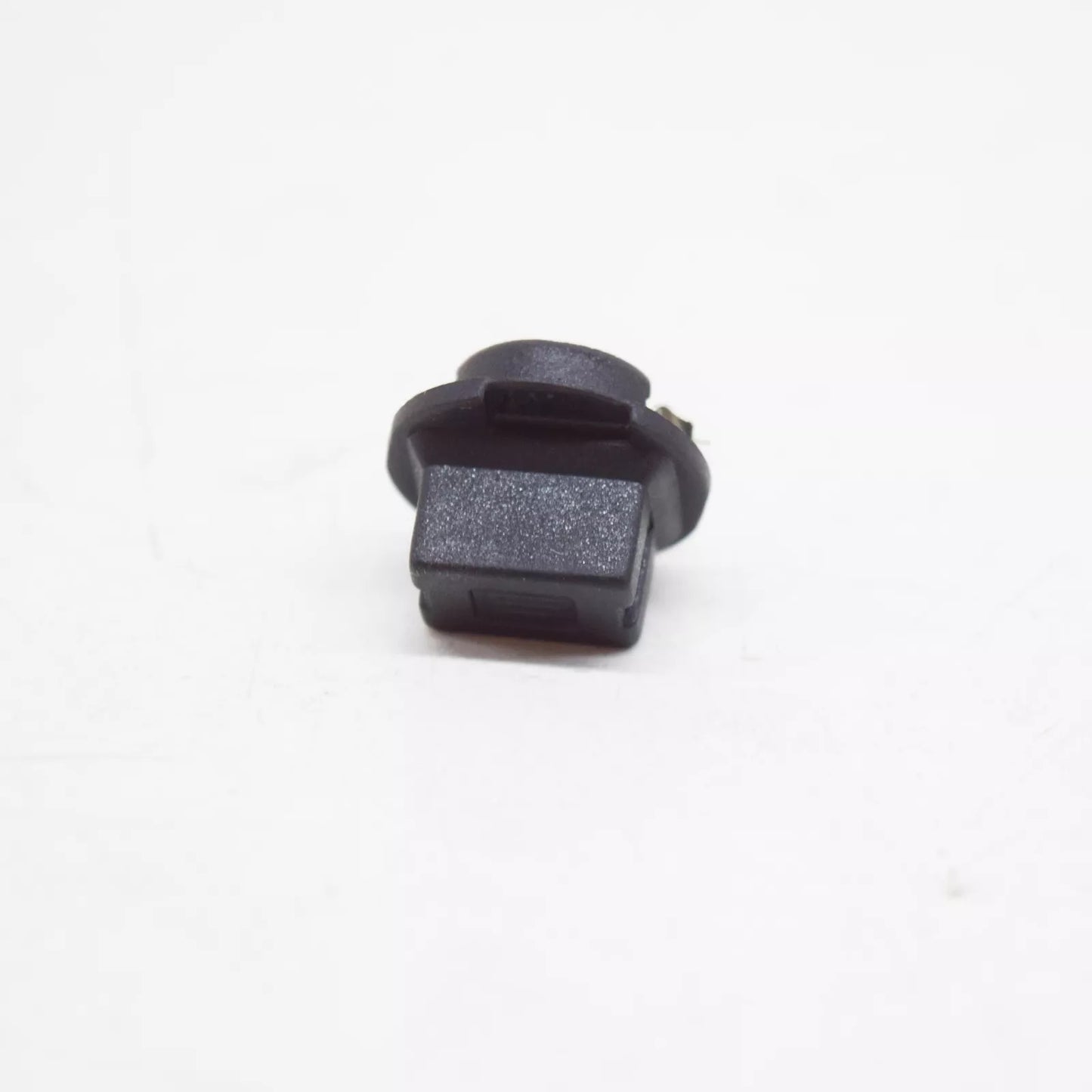 NEW BMW X3 F25 INTERIOR ROOF BULB SOCKET 63258389736 8389736 ORIGINAL