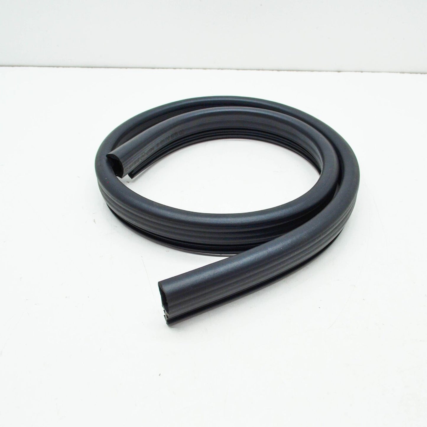 NEW MERCEDES-BENZ C W205 LEFT ENGINE HOOD SEAL A2058870000 ORIGINAL