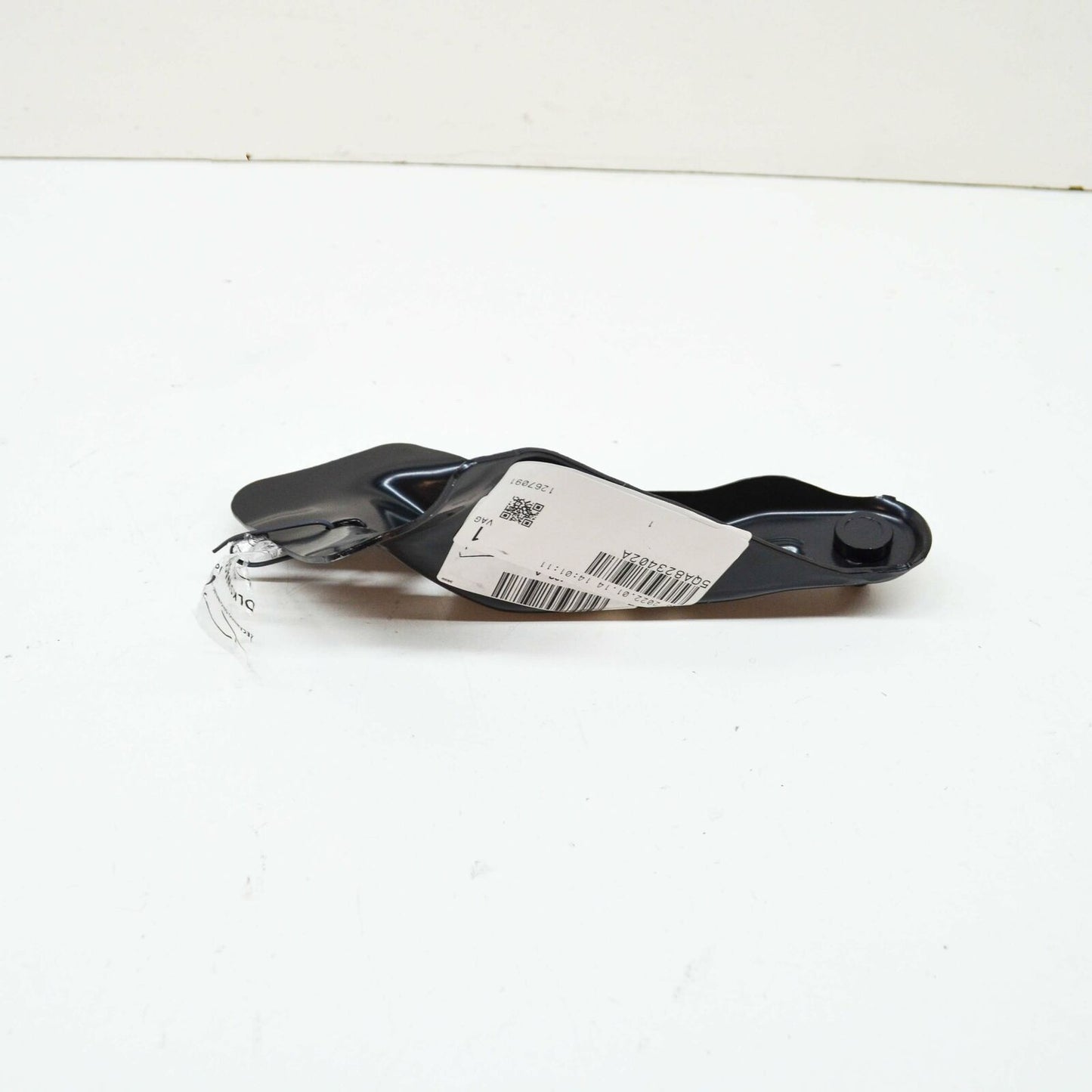 NEW VW TIGUAN AD RIGHT FILLED STRUT FENDER APRON BRACKET 5QA823402A ORIGINAL