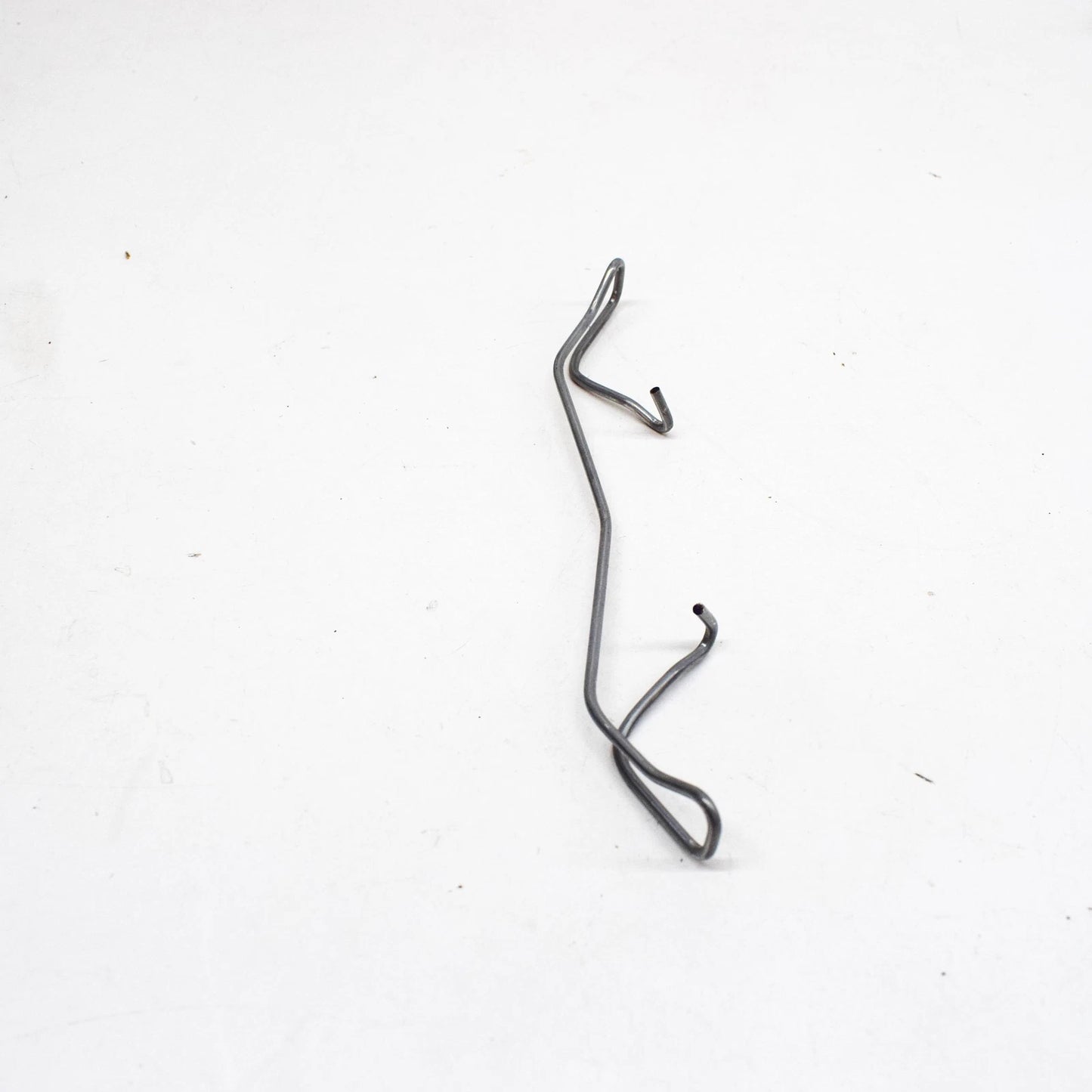 NEW AUDI A1 8X FRONT BRAKE CALIPER RETAINING SPRING 1K0615269 ORIGINAL