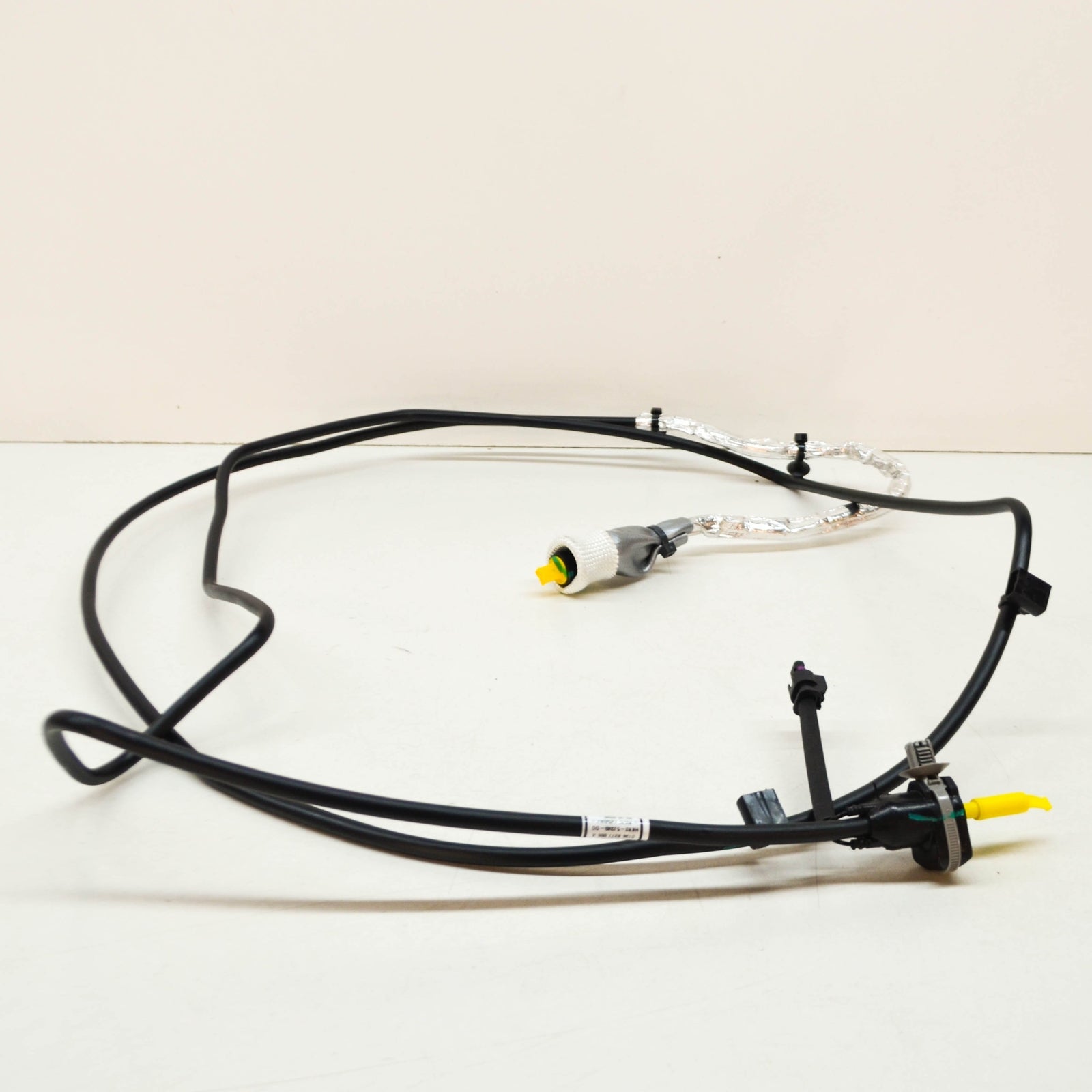 new jaguar f-pace x761 front fuel pipe line t4a26632 original