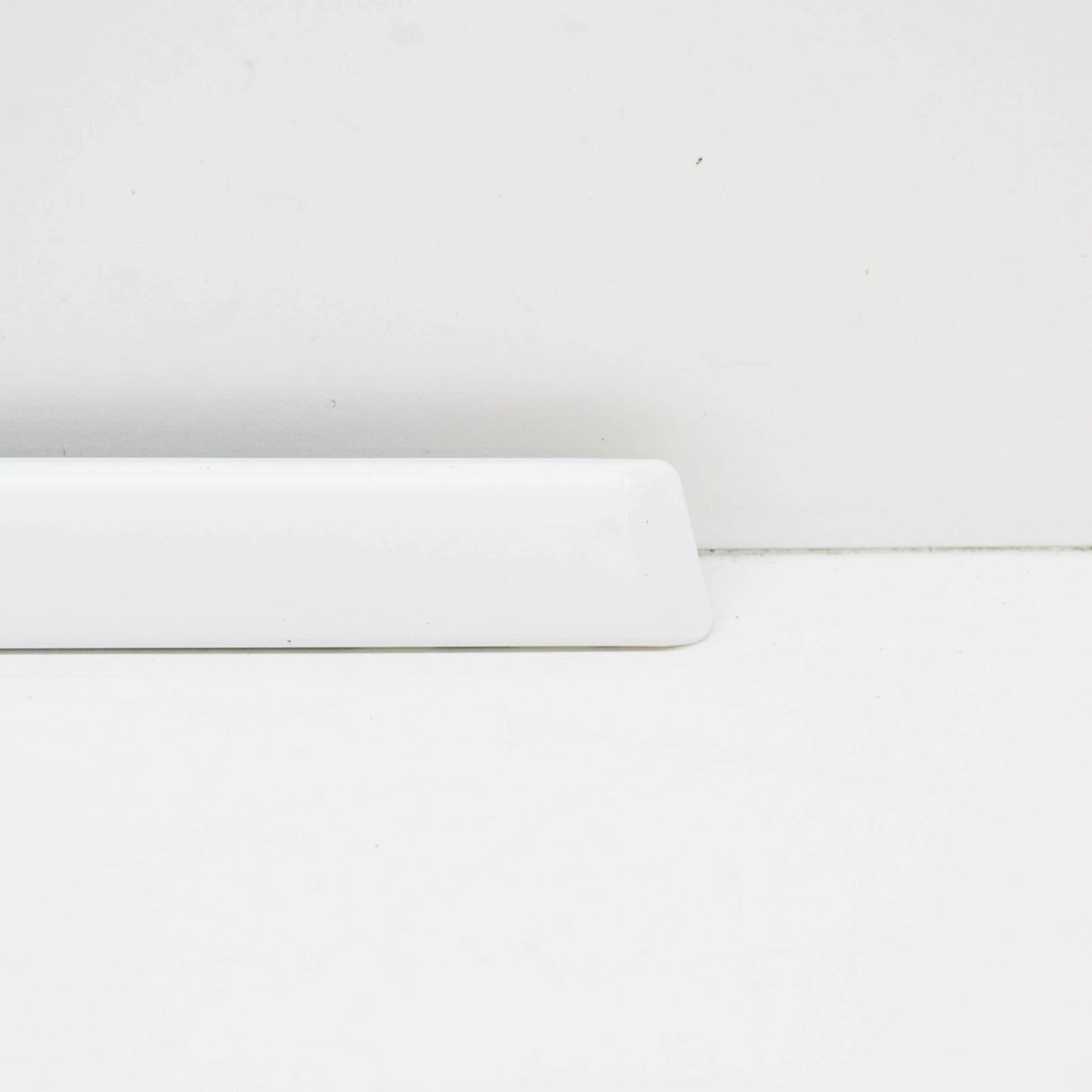 NEW BMW M3 CONVERTIBLE E46 REAR RIGHT FENDER MOLDING TRIM 51137893680 ORIGINAL