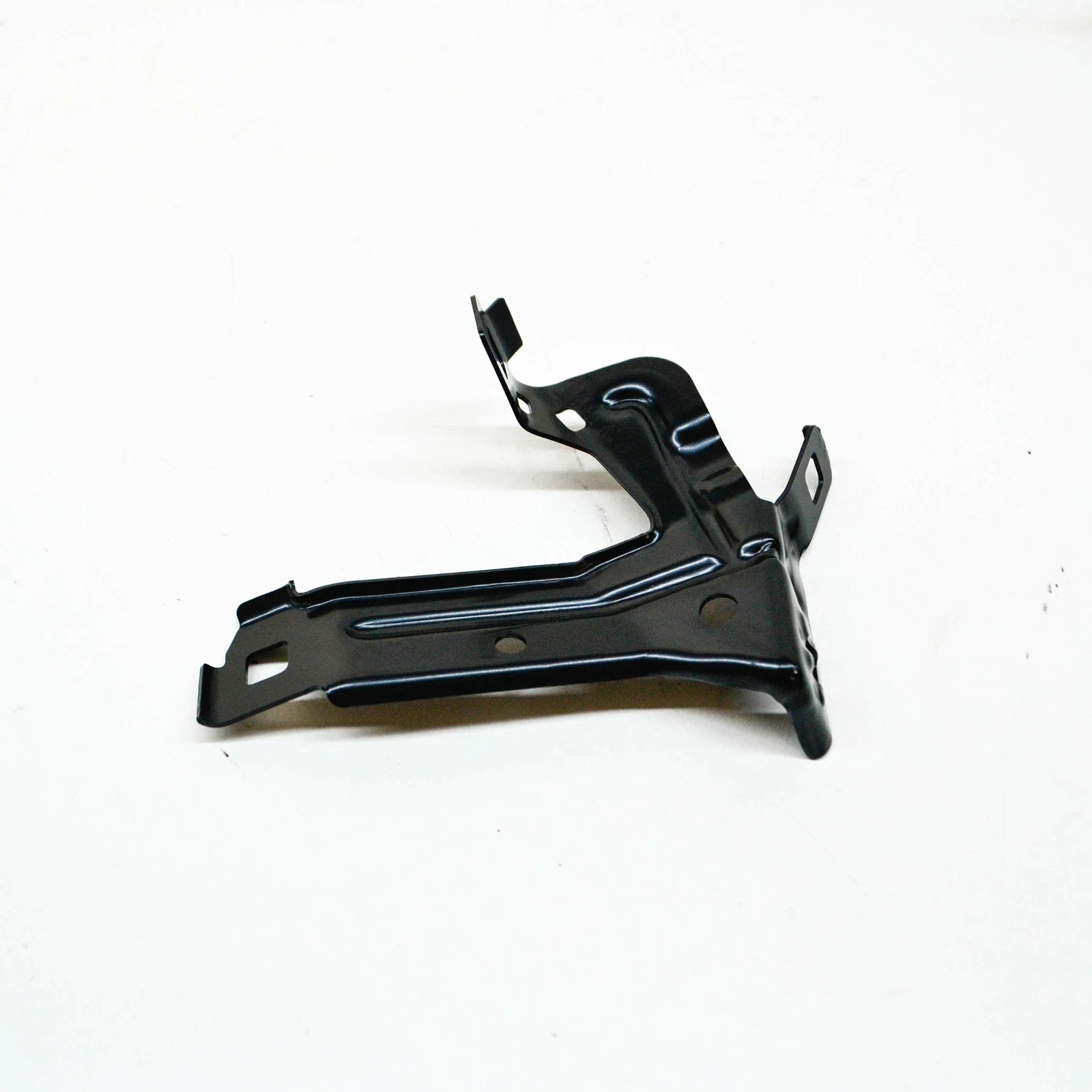 NEW BMW M3 F80 FRONT RIGHT FENDER HOLDER 8060242 41358060242 ORIGINAL