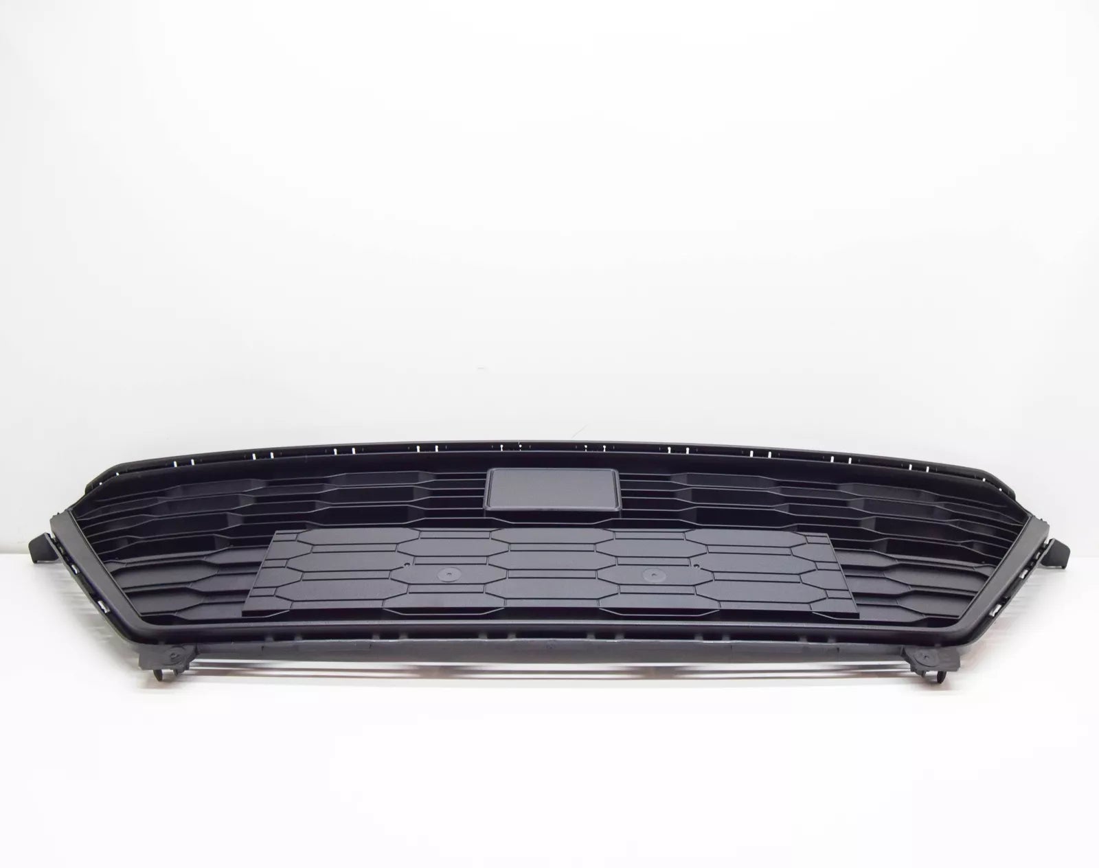 NEW SEAT ARONA KJ FRONT BUMPER CENTER GRILLE 6F9853667D9B9 ORIGINAL