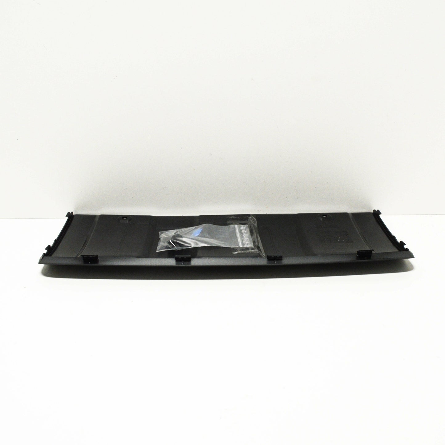 Genuine Audi Q7 4L Rear Bumper Tow Hook Bar Cover 4L0807819H1Rr Original