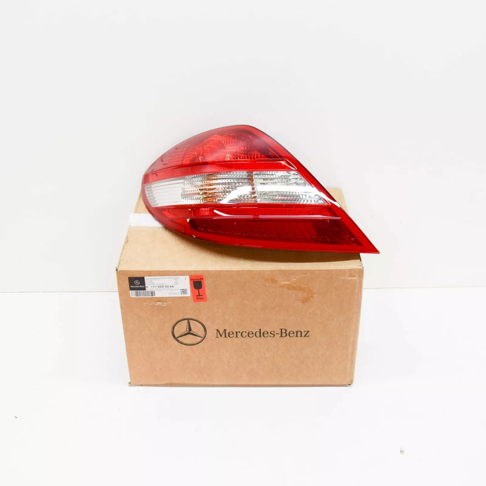 NEW MERCEDES-BENZ SLK R171 REAR LEFT TAIL LIGHT A1718200364