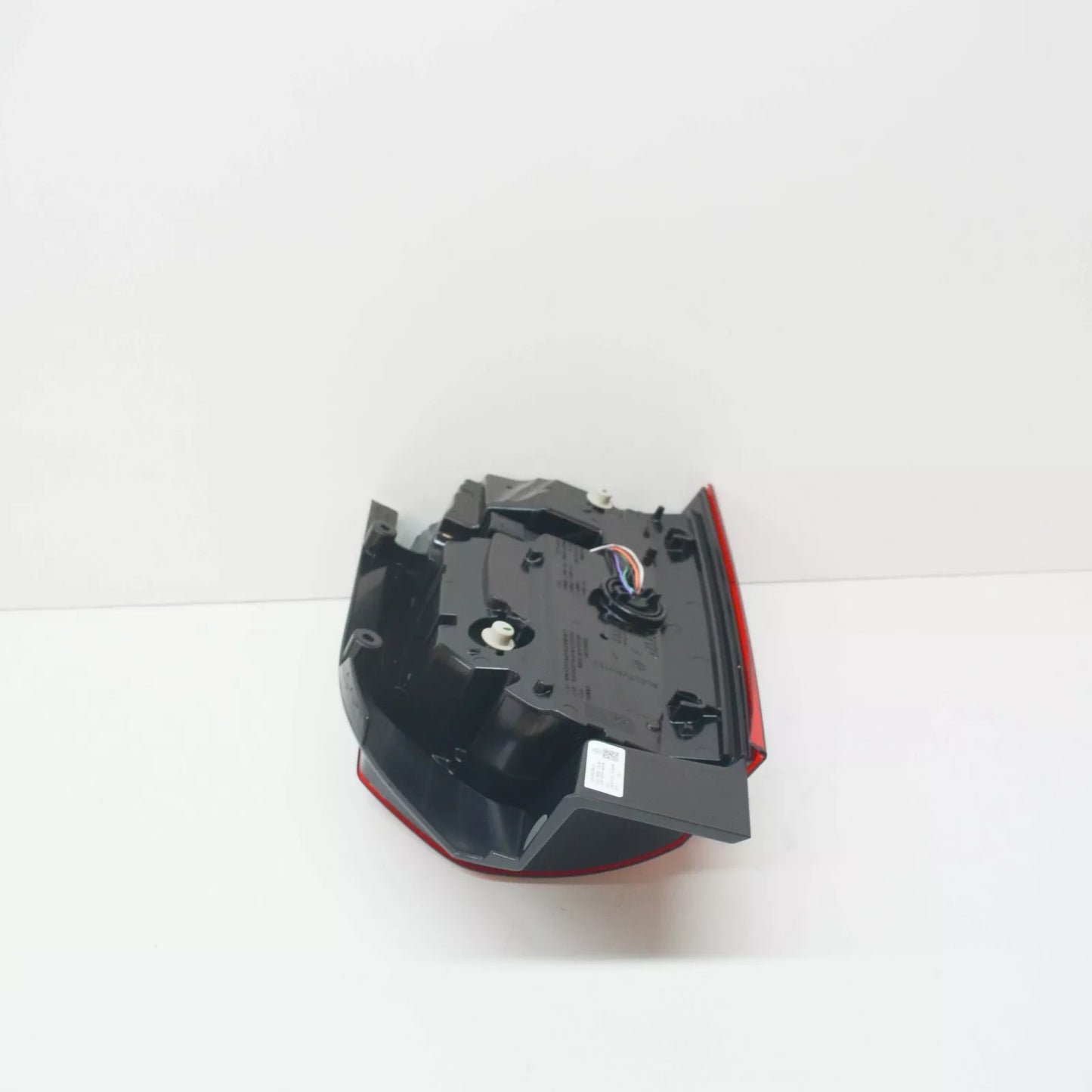 NEW VW MULTIVAN TRANSPORTER REAR RIGHT TAILLIGHT 7LA945208C ORIGINAL