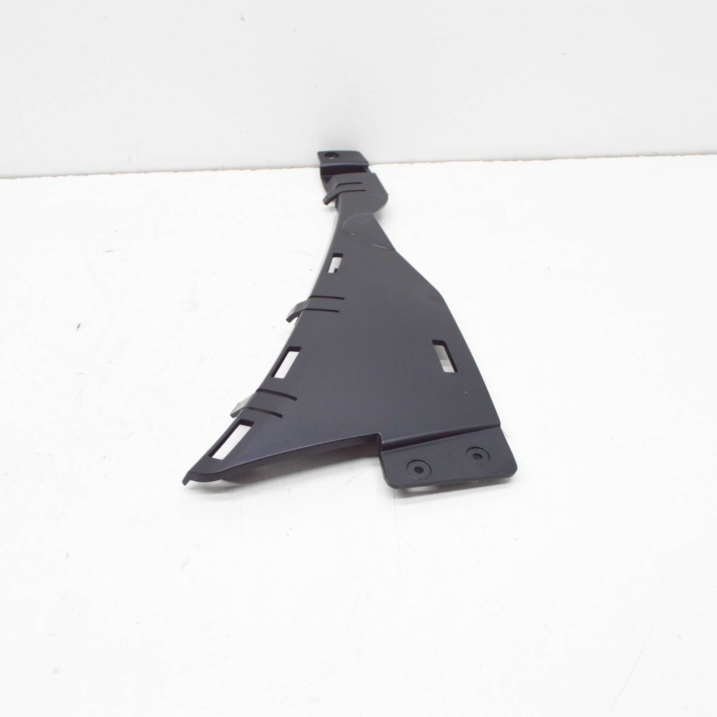 NEW MB GLE W167 AMG FRONT RIGHT BUMPER LOWER BRACKET A1678858606 ORIGINAL