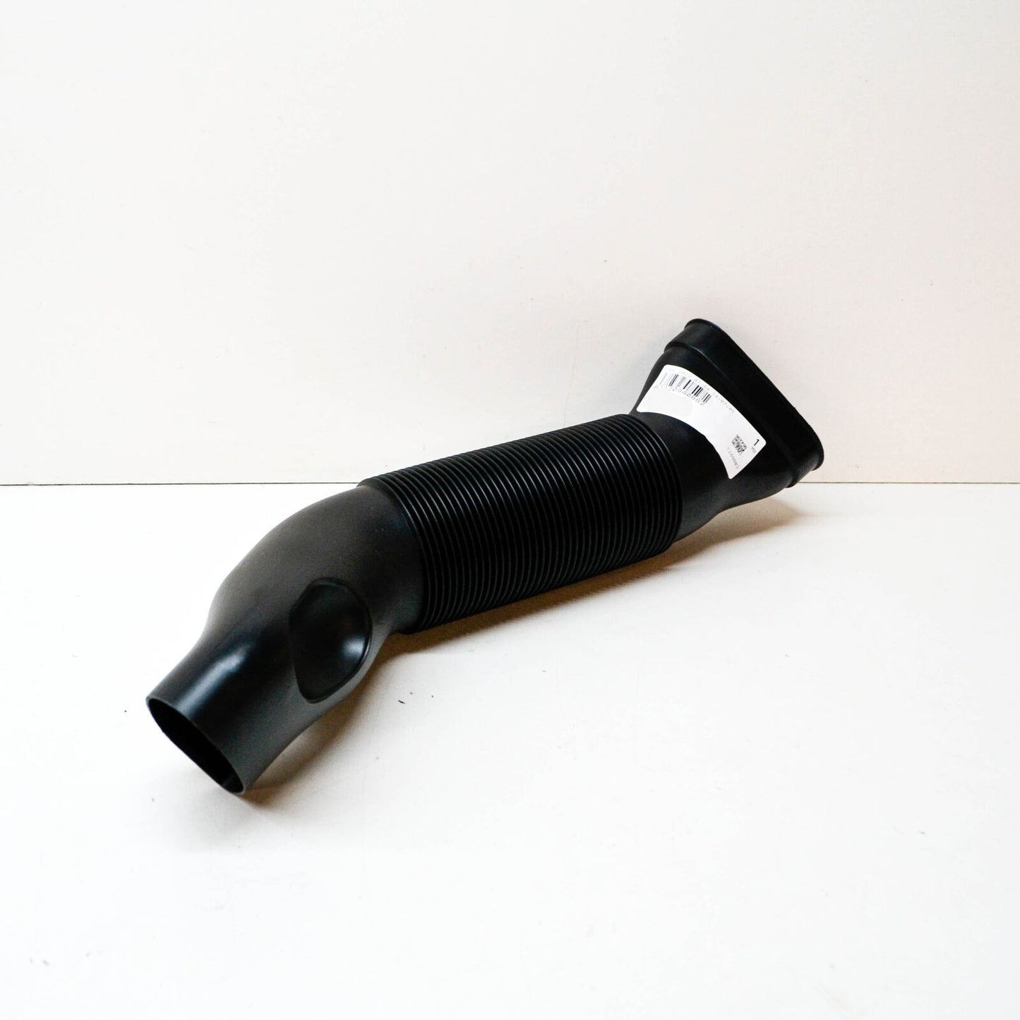 NEW MERCEDES BENZ CLK A208 RIGHT AIR INTAKE PIPE TUBE A1130940882 ORIGINAL