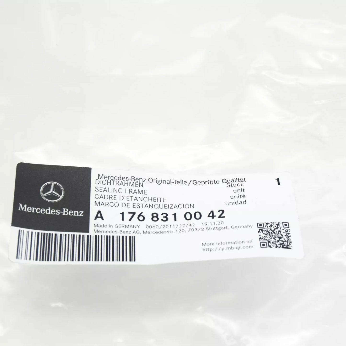 NEW MERCEDES-BENZ GLA X156 ENGINE COMPARTMENT RUBBER SEAL A1768310042 ORIGINAL