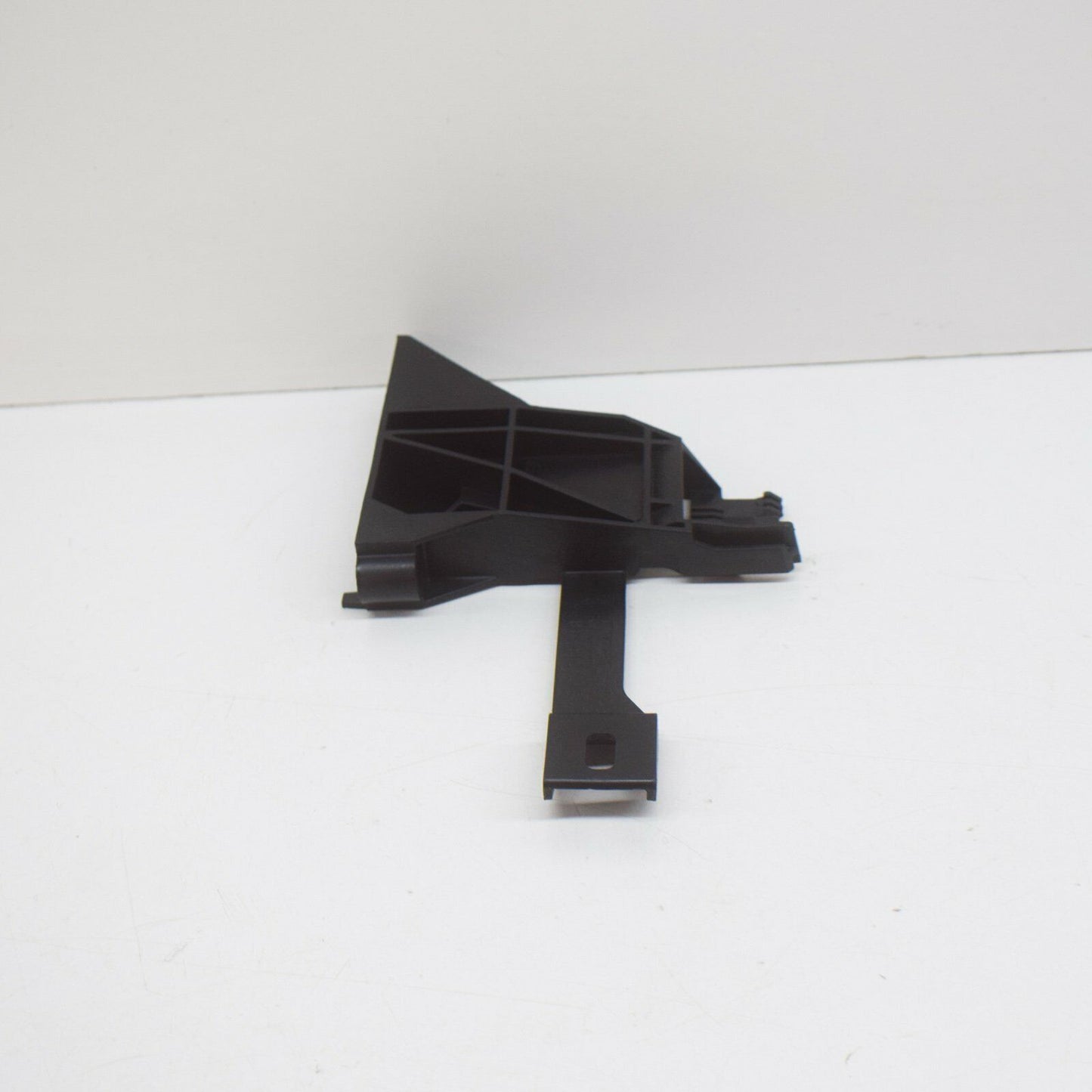 NEW MERCEDES-BENZ CLA C117 FRONT BUMPER RIGHT SUPPORT A2466210234 ORIGINAL