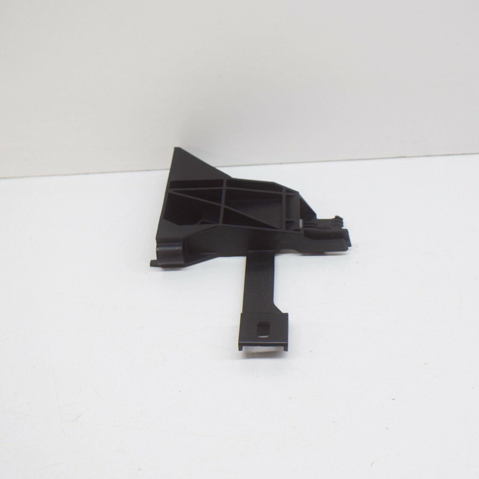 NEW MERCEDES-BENZ CLA C117 FRONT BUMPER RIGHT SUPPORT A2466210234 ORIGINAL