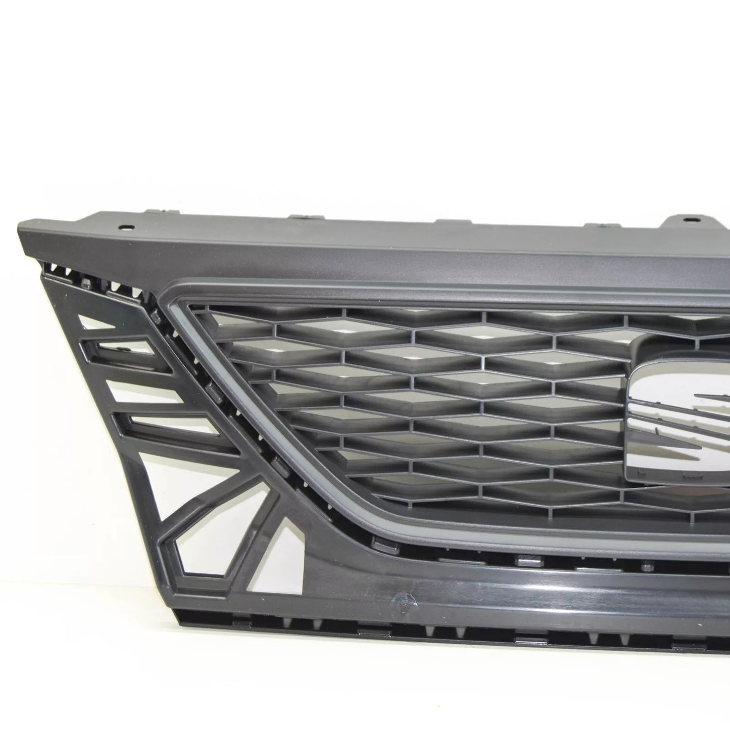 NEW SEAT MII KF1 FRONT BUMPER RADIATOR GRILLE 1SL8536539B9 ORIGINAL