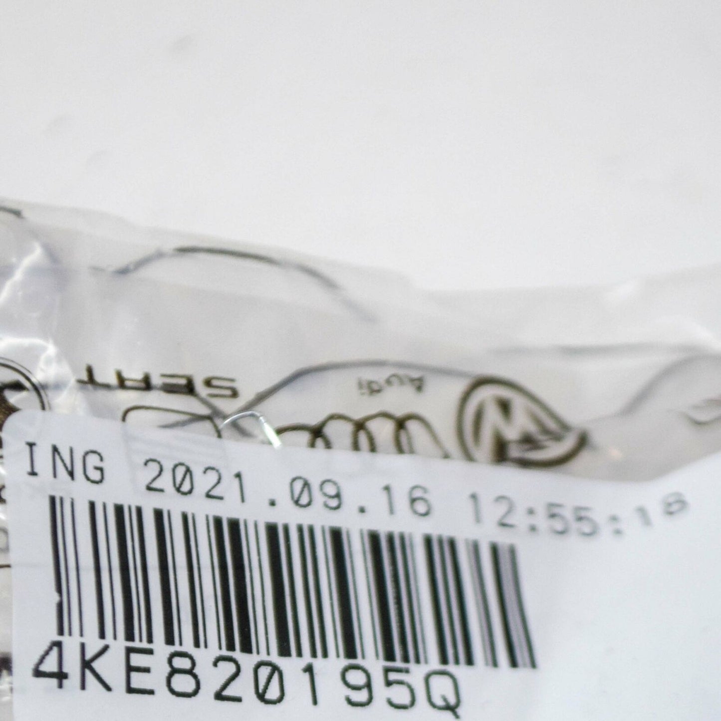 NEW AUDI E-TRON HEAT EXCHANGER UPPER CENTER BRACKET 4KE820195Q ORIGINAL