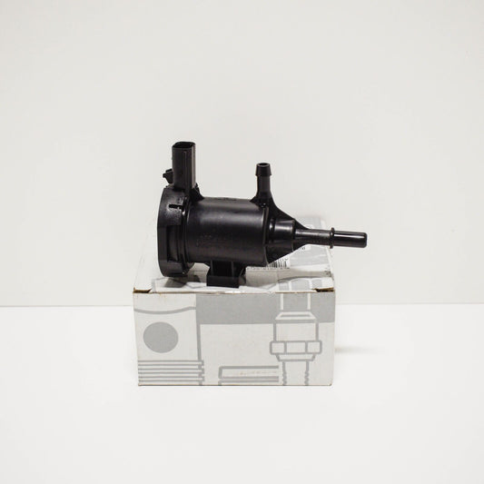 NEW MERCEDES BENZ GLA X156 FUEL PURGE VALVE A0004760600 ORIGINAL