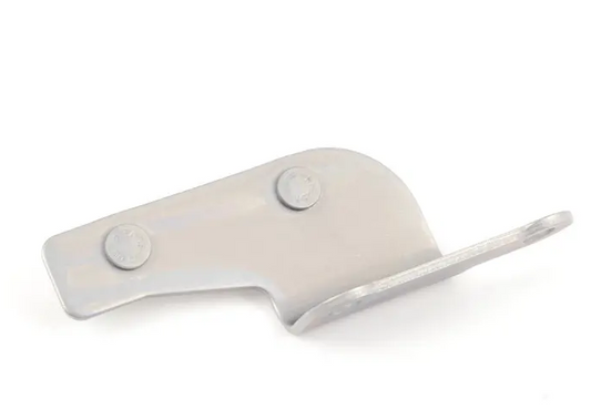 NEW MB C W204 AMG PRESSURE LINE TO ALTERNATOR BRACKET A2044660040 ORIGINAL