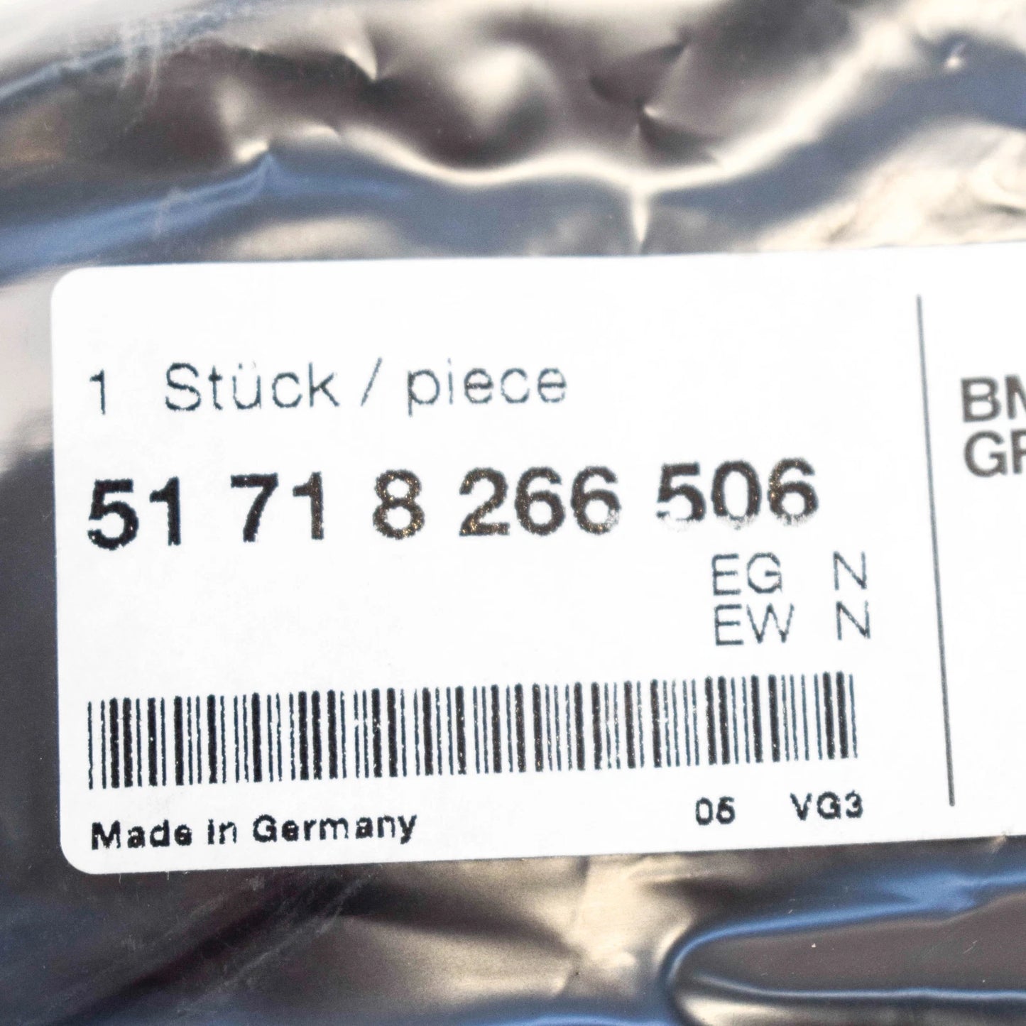 NEW BMW Z8 E52 REAR RIGHT WATER GUTTER 51718266506 ORIGINAL