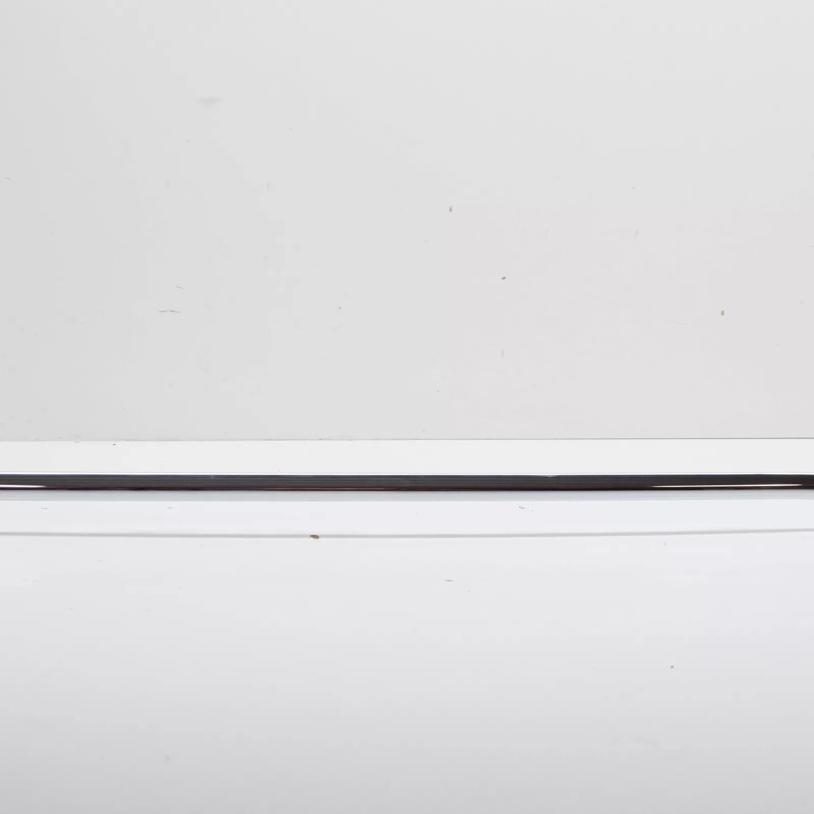 NEW MERCEDES-BENZ E- 213 REAR BUMPER CENTRAL TRIM STRIP A2138850321 ORIGINAL