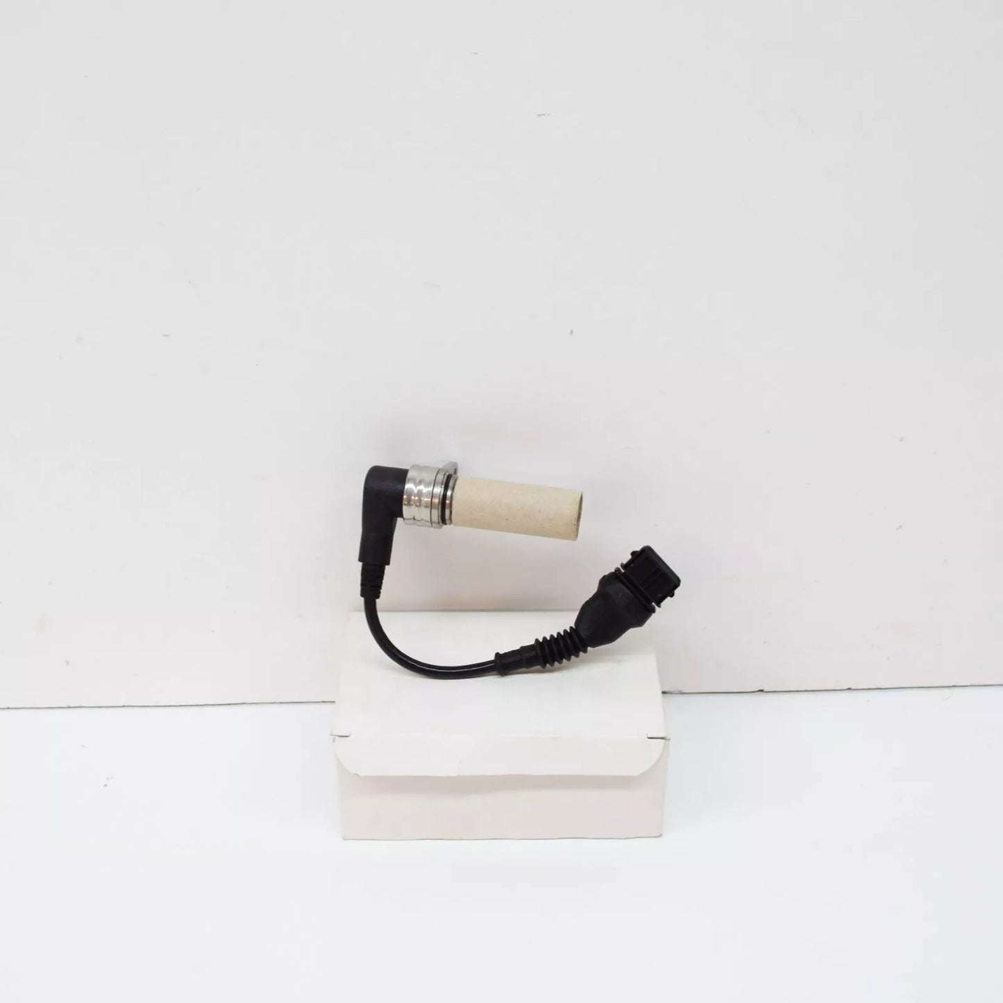 NEW BMW M3 E36 EXHAUST CAMSHAFT POSITION SENSOR 12141401890 1401890 ORIGINAL