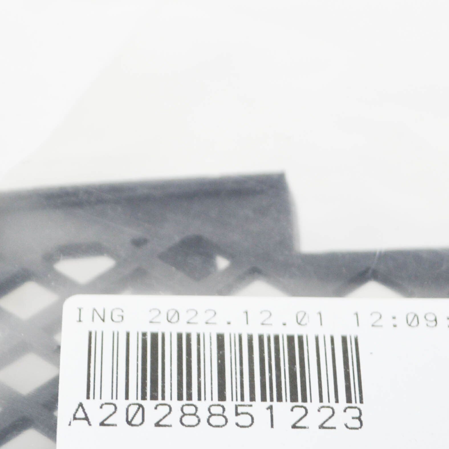 NEW MERCEDES-BENZ C W202 FRONT BUMPER RIGHT GRILLE COVER A2028851223 ORIGINAL