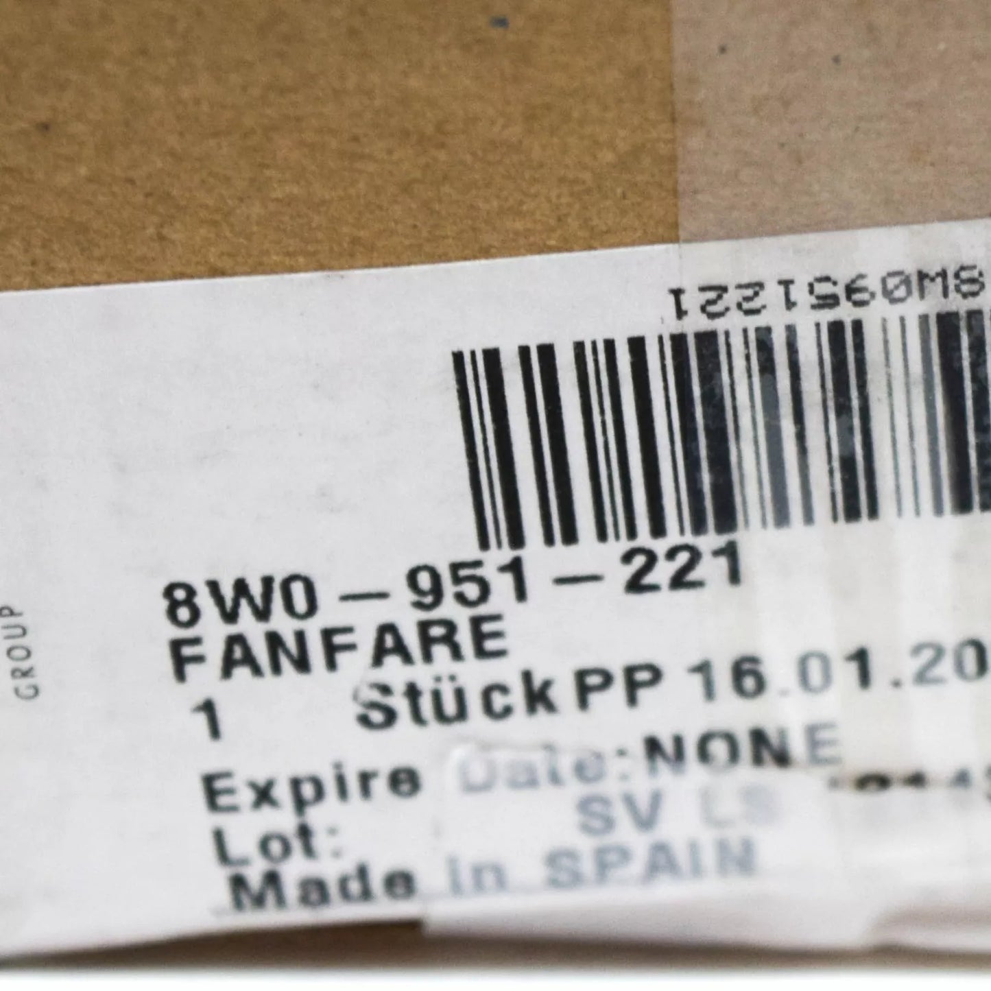 NEW AUDI A4 B9 RIGHT SIDE LOW NOTE HORN FANFARE 8W0951221