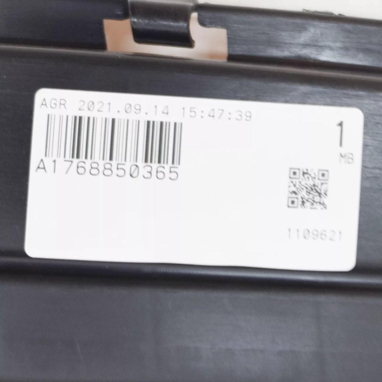 NEW MERCEDES-BENZ A-CLASS W176 FRONT BUMPER BASIC MOUNT A1768850365 ORIGINAL