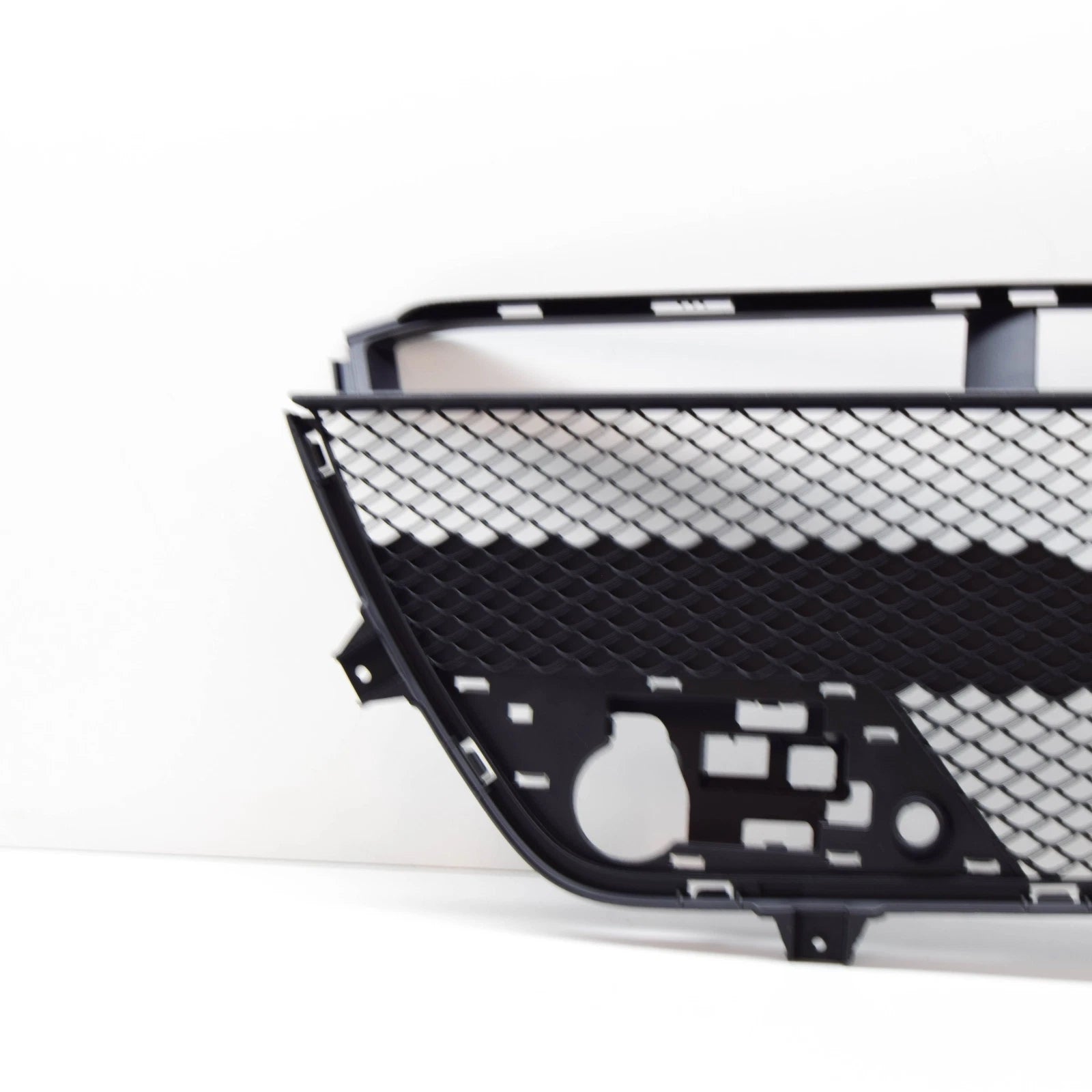 NEW MB M W166 FRONT BUMPER LOWER CENTER GRILLE A1668855022 ORIGINAL