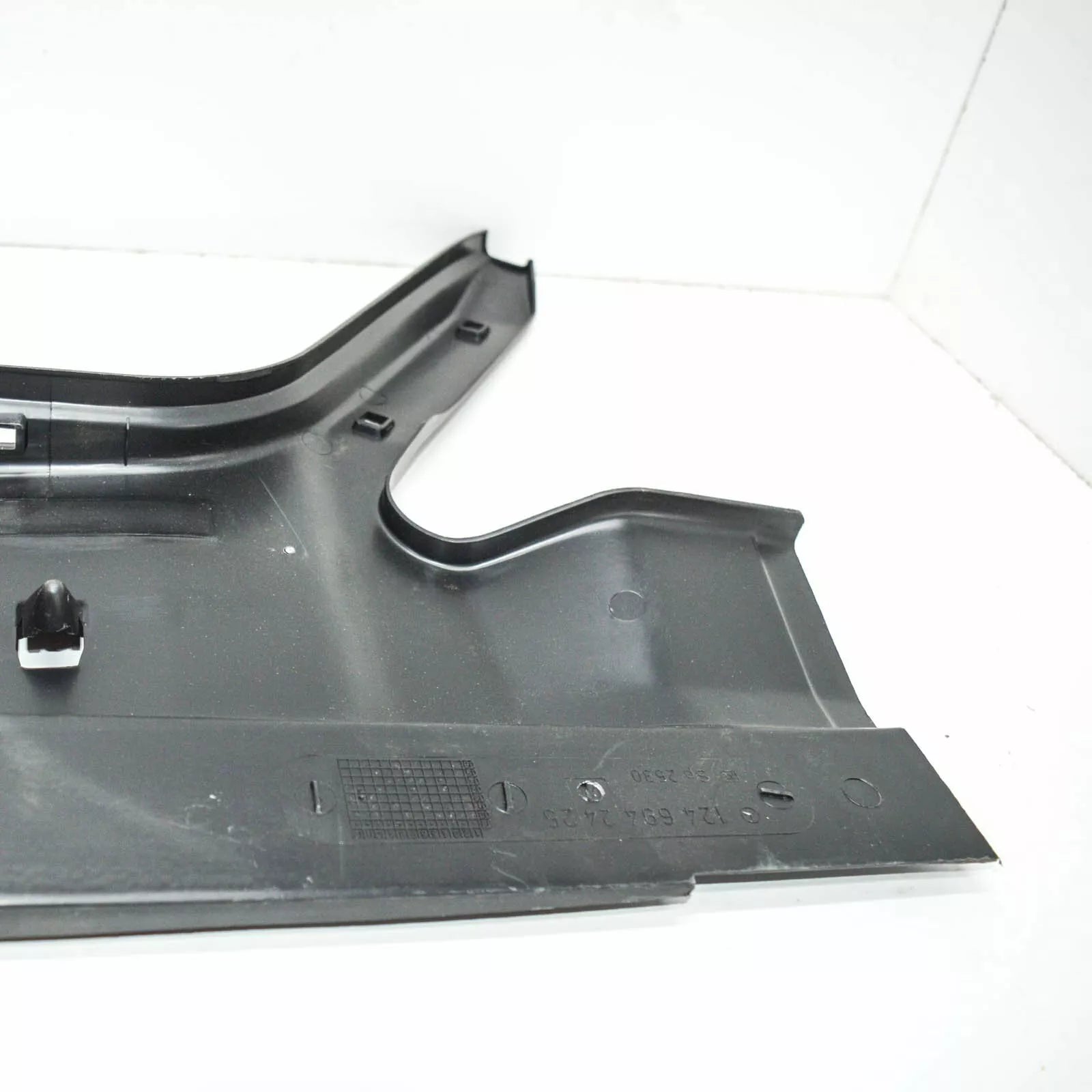 MB E W124 LUGGAGE COMPARTMENT BOTTOM PANELLING A1246942425 NEW