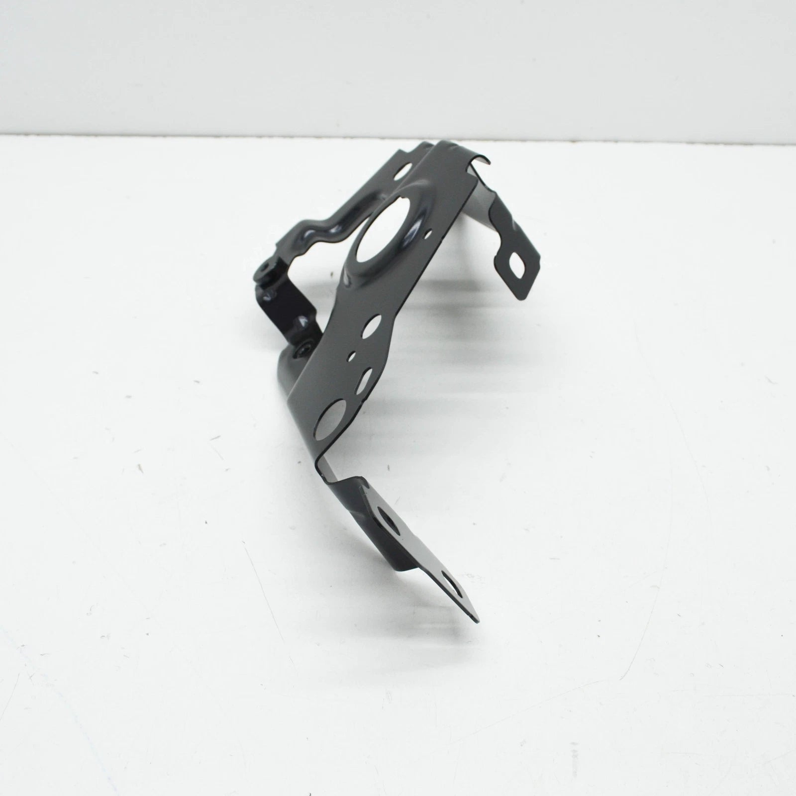 NEW BMW M4 COUPE G82 FRONT RIGHT FENDER HOLDER 41008082032 8082032