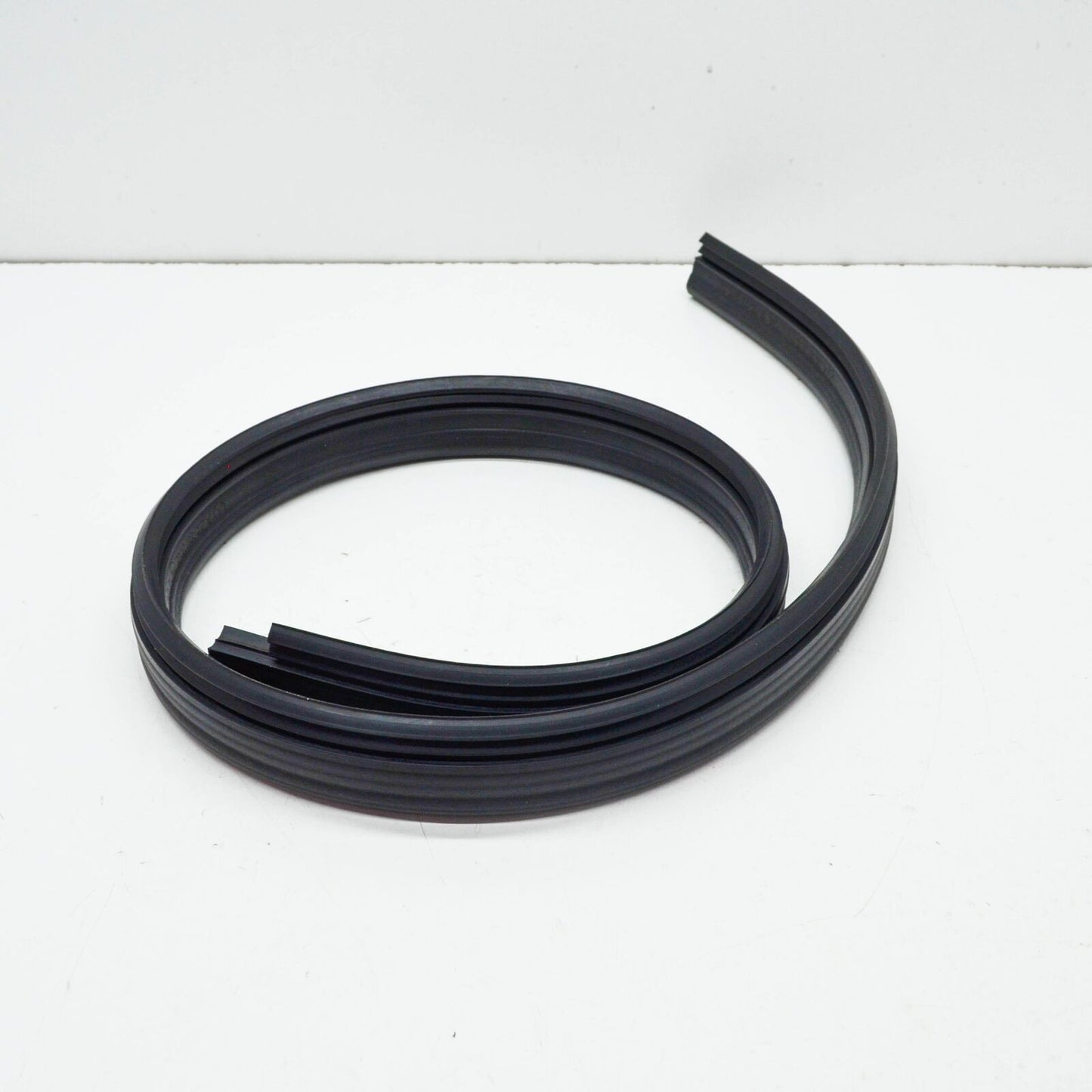 NEW MERCEDES-BENZ C W205 LEFT ENGINE HOOD SEAL A2058870000 ORIGINAL