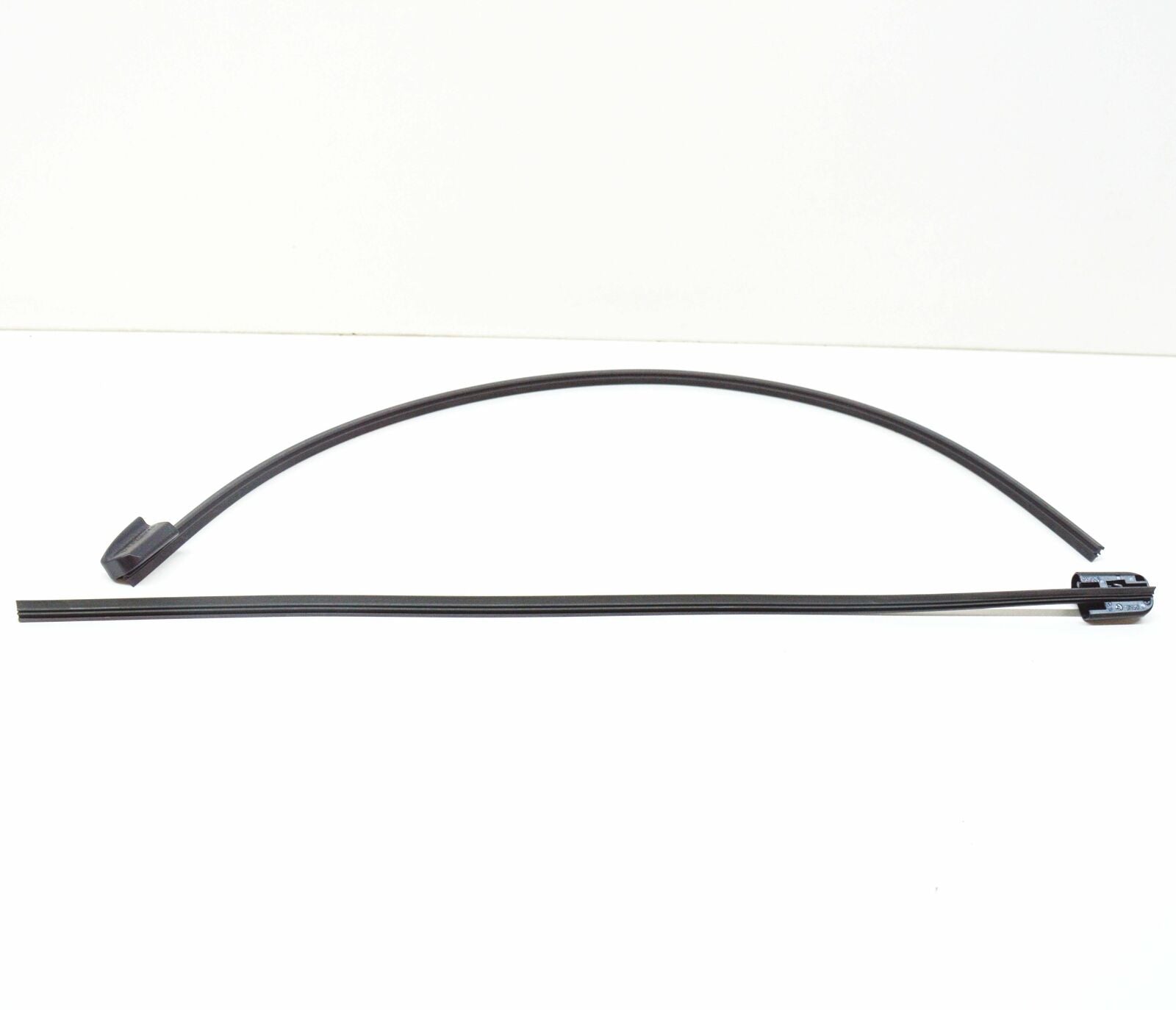 Genuine Volvo Xc60 Mk2 Windshield Wiper Blade Insert Set Lhd 31490722 Original