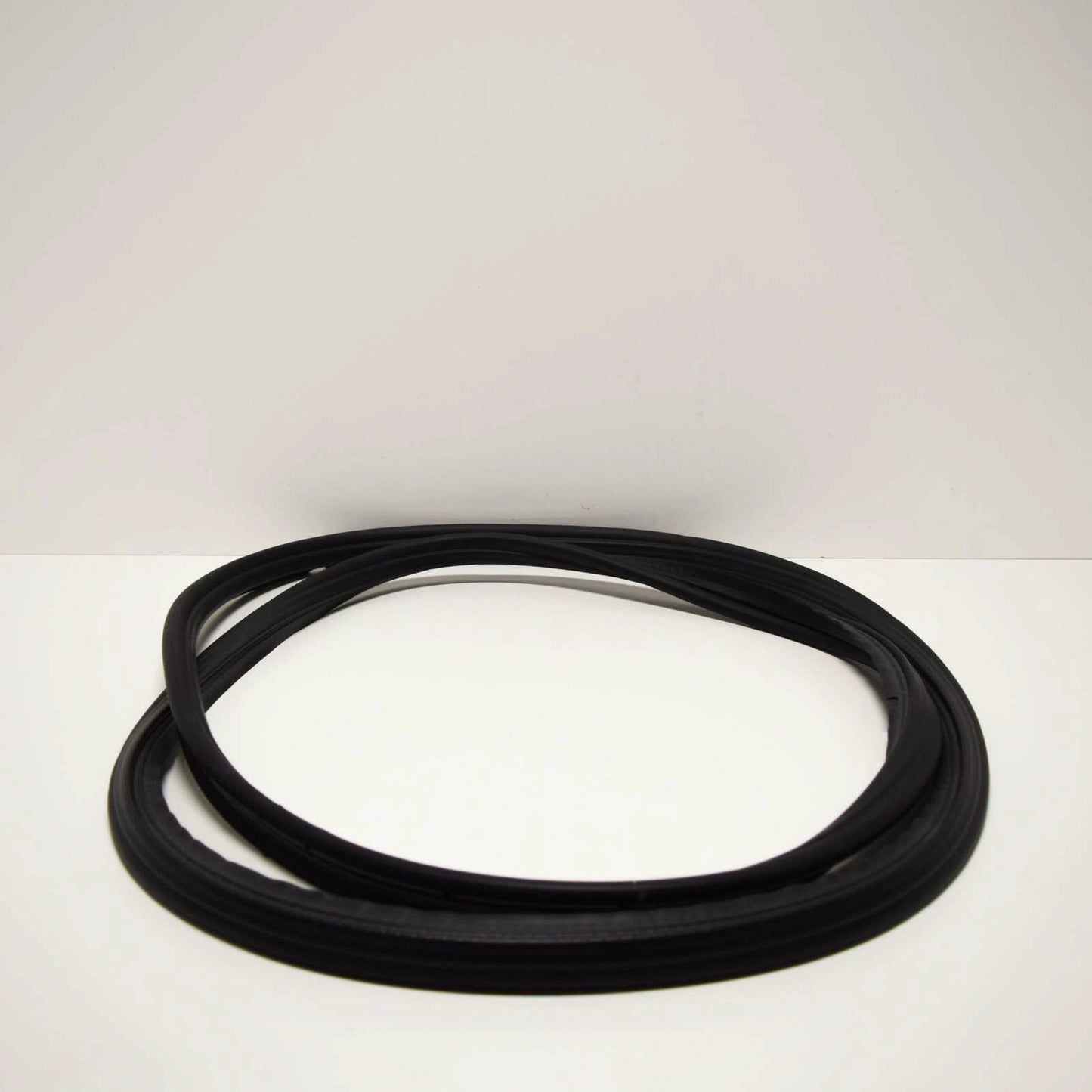 NEW MB SL R129 REAR TRUNK BOOT LID WEATHERSTRIP SEAL A1297580098