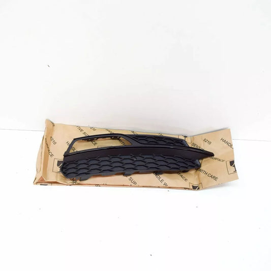 NEW AUDI A3 8PA FRONT BUMPER RIGHT SIDE GRILLE 8V3807682G 9B9