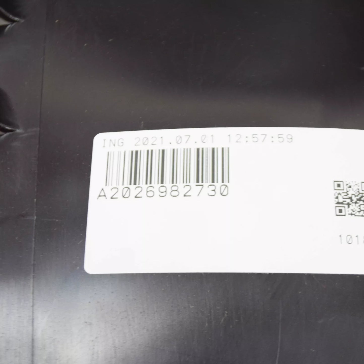 NEW MERCEDES-BENZ C-CLASS W202 FENDER FRONT LEFT LINER A2026982730