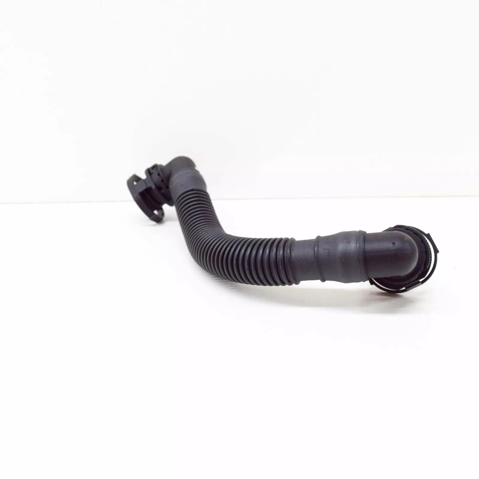 NEW AUDI A1 8X ENGINE BREATHER LINE 03L103493AF