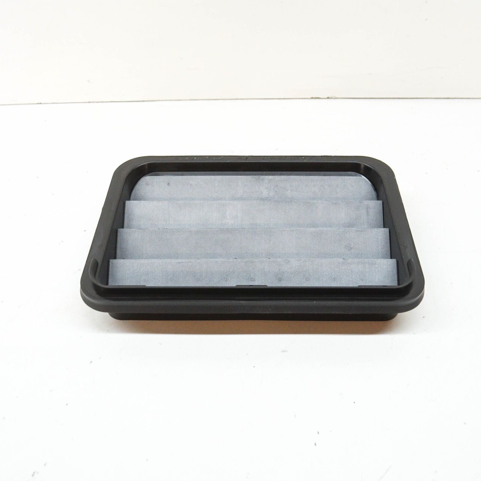 NEW MB S W222 REAR QUARTER PANEL LEFT VENTILATION GRILLE A2228300142 ORIGINAL