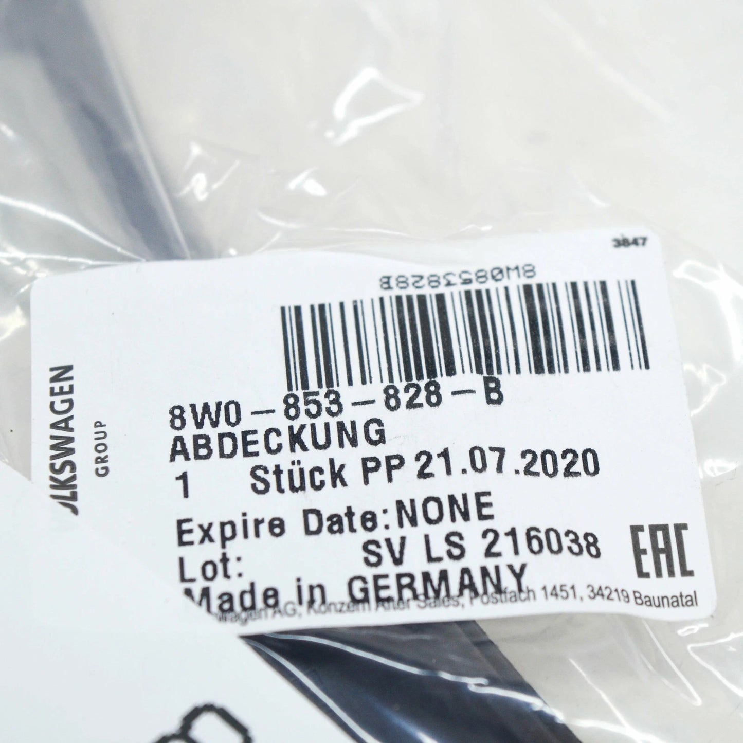 NEW AUDI A4 AVANT B9 REAR RIGHT WHEEL MUD GUARD BRACKET 8W0853828B