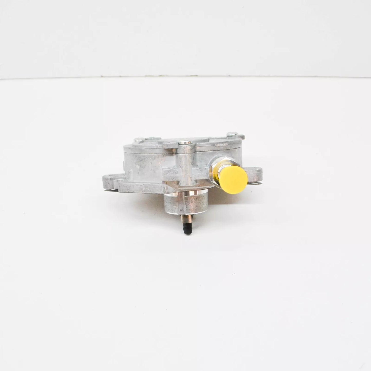 NEW MERCEDES-BENZ SLK R171 VACUUM PUMP A2712301565 ORIGINAL