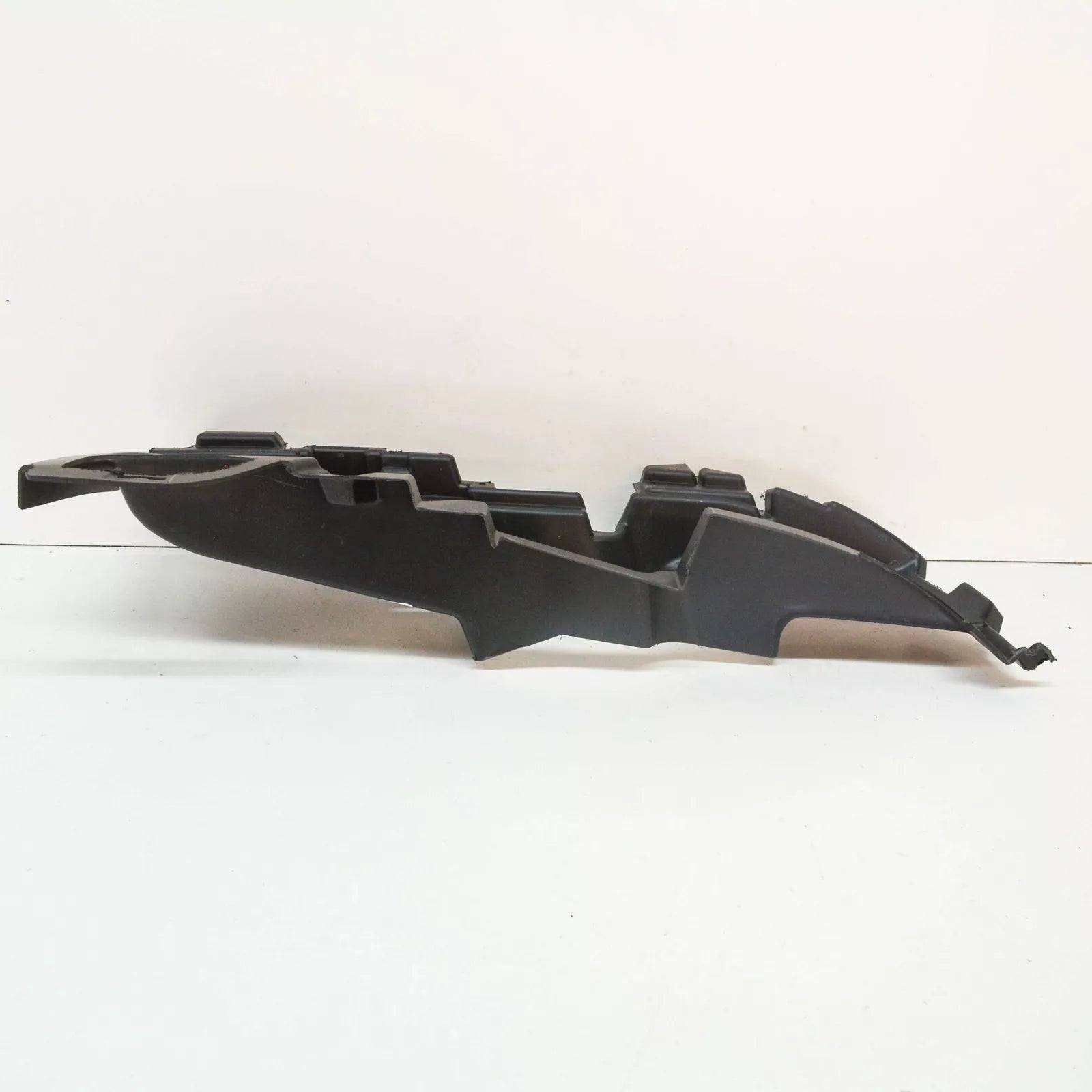 NEW MERCEDES-BENZ C W204 FRONT BUMPER RIGHT AIR GUIDE A2048851763 ORIGINAL