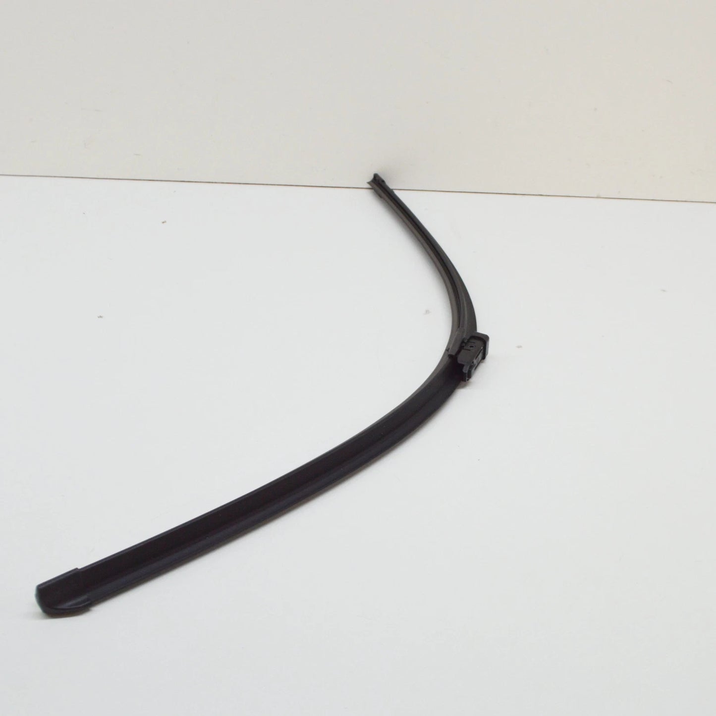 NEW VW SHARAN 7N FRONT WINDSCREEN WIPER BLADE SET 7N1998002 LHD