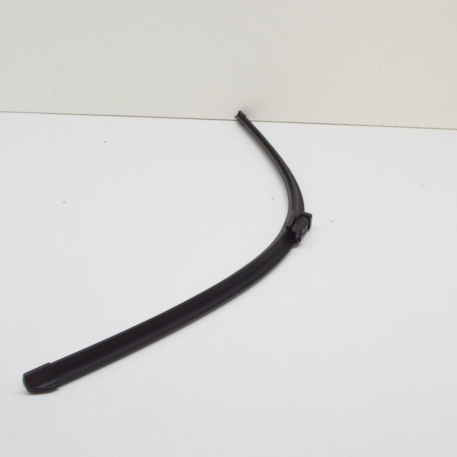 NEW VW SHARAN 7N FRONT WINDSCREEN WIPER BLADE SET 7N1998002 LHD