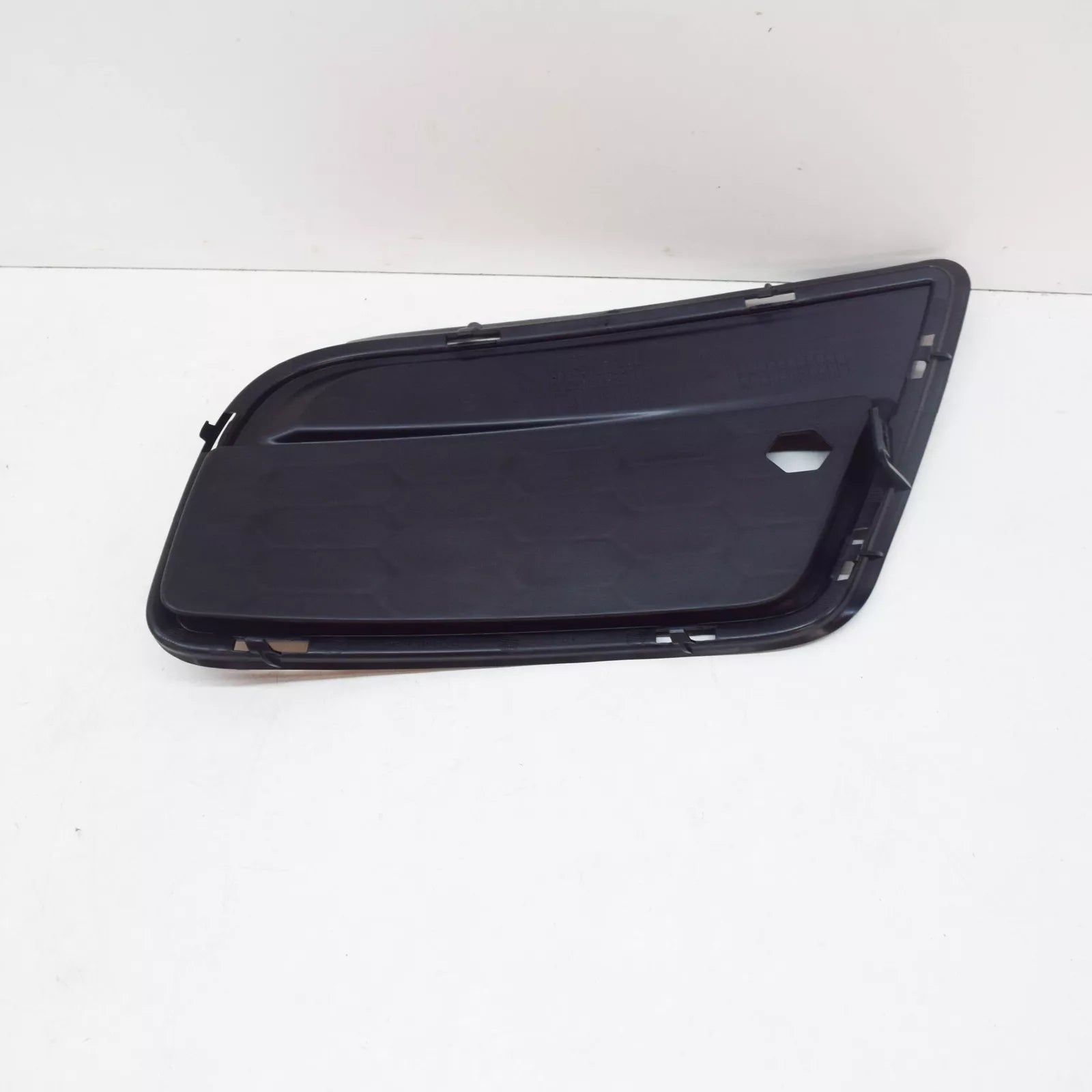 NEW BMW X3 F25 M SPORT FRONT BUMPER LEFT SIDE FOG GRILLE 51118050445 ORIGINAL