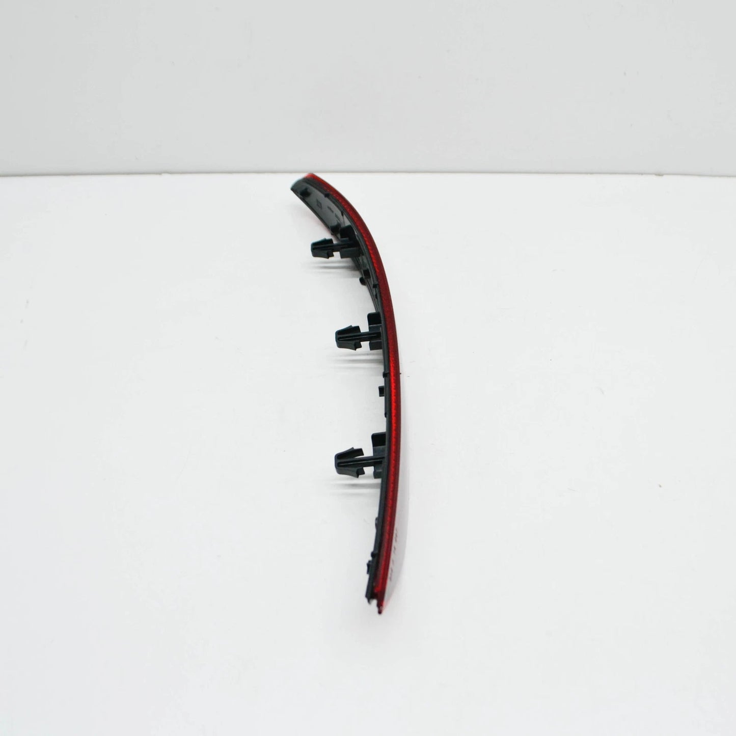 NEW VOLKSWAGEN JETTA MK7 REAR RIGHT BUMPER REFLECTOR 17A945106