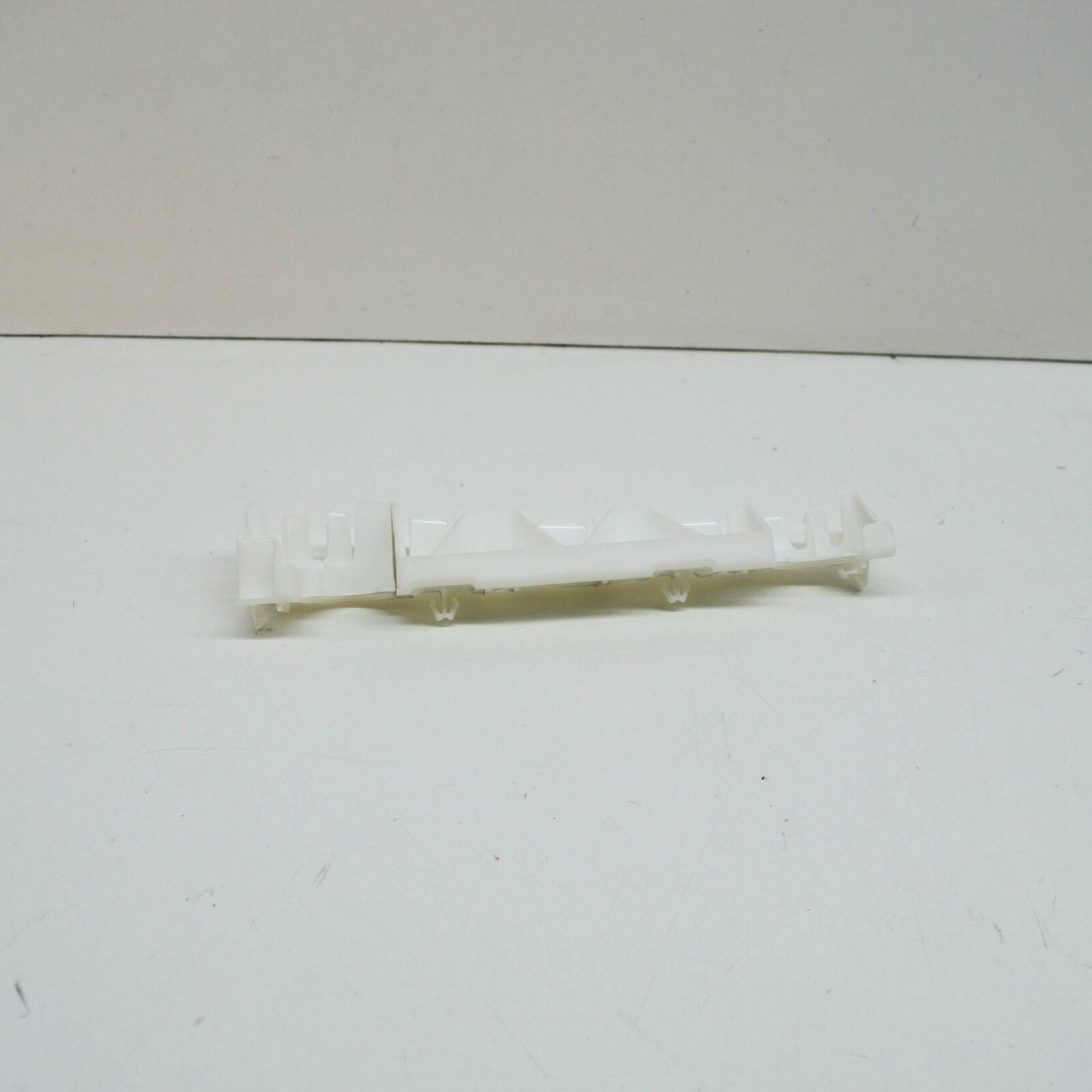 NEW MERCEDES-BENZ E COUPE C207 FRONT LEFT SIDE ROCKER HOLDER A2076980027