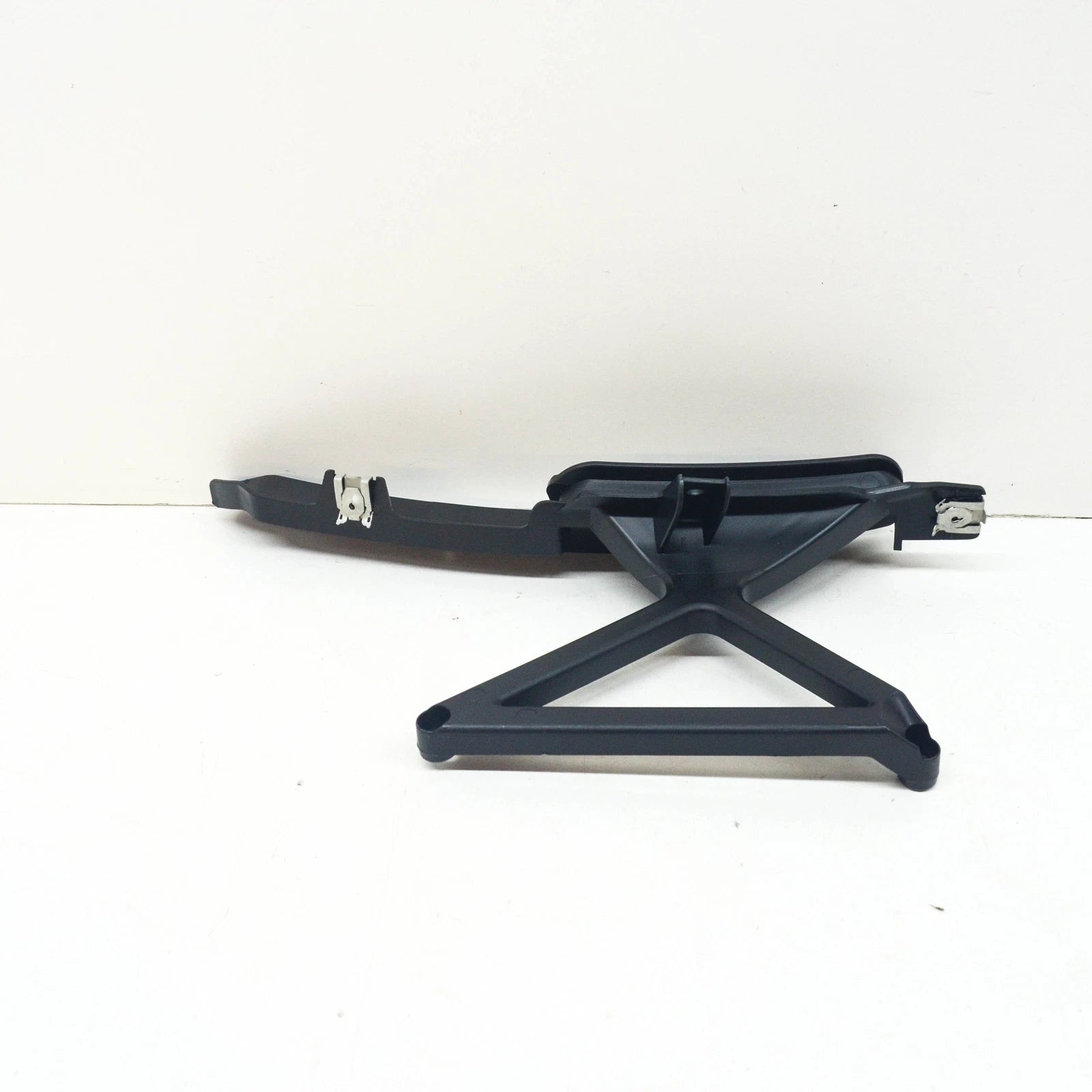 NEW BMW 4 COUPE F32 FRONT RIGHT BRAKE AIR DUCT 51747465290 ORIGINAL