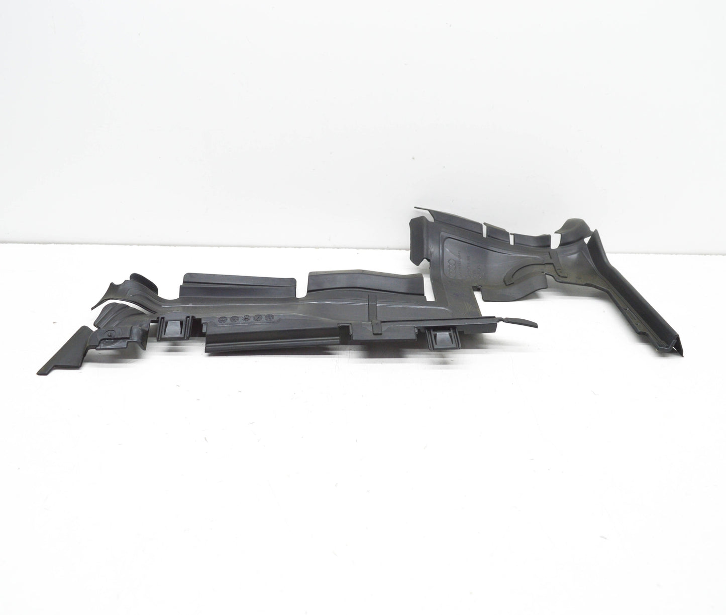 NEW AUDI A4 B9 RADIATOR FAN RIGHT AIR GUIDE 8W0121284AN ORIGINAL