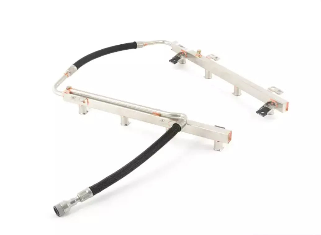 NEW BMW 5 E60 FUEL INJECTOR RAIL 7506923 13537506923 ORIGINAL